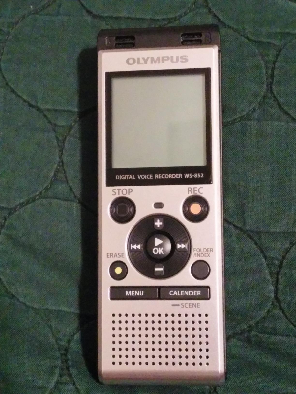 Olympus WS-852 Silver Voice Recorder with True Stereo mic, 4GB, 110 Hours Battery Life, microSD External Memory, USB, with MP3 File Format customer photo 2