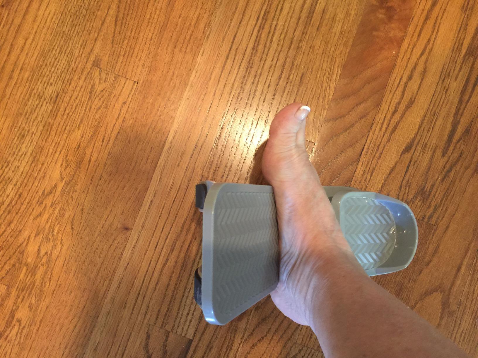 Vive Foot Rocker - Calf Stretcher for Achilles Tendinitis, Heel, Feet, Shin customer photo 2
