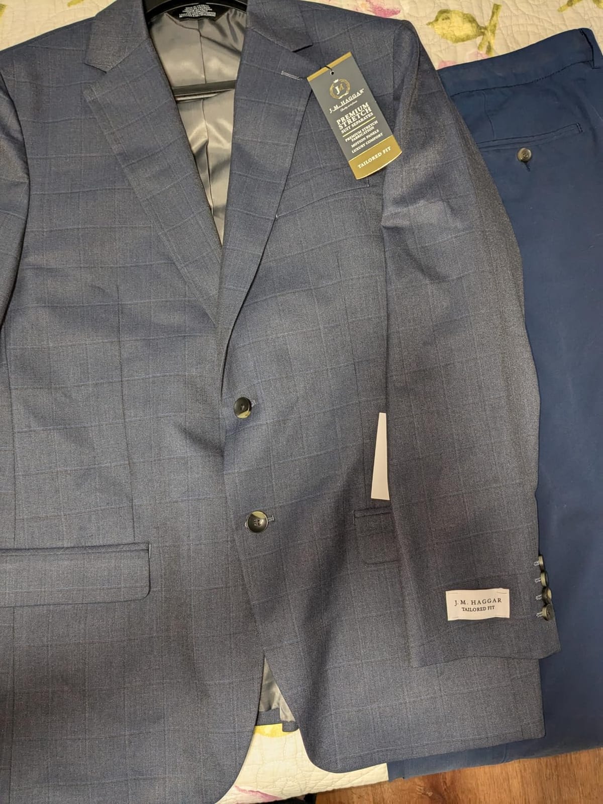 Haggar Men's Travel Stretch Tailored Fit 2-Button Side Vent Solid Blazer customer photo 2