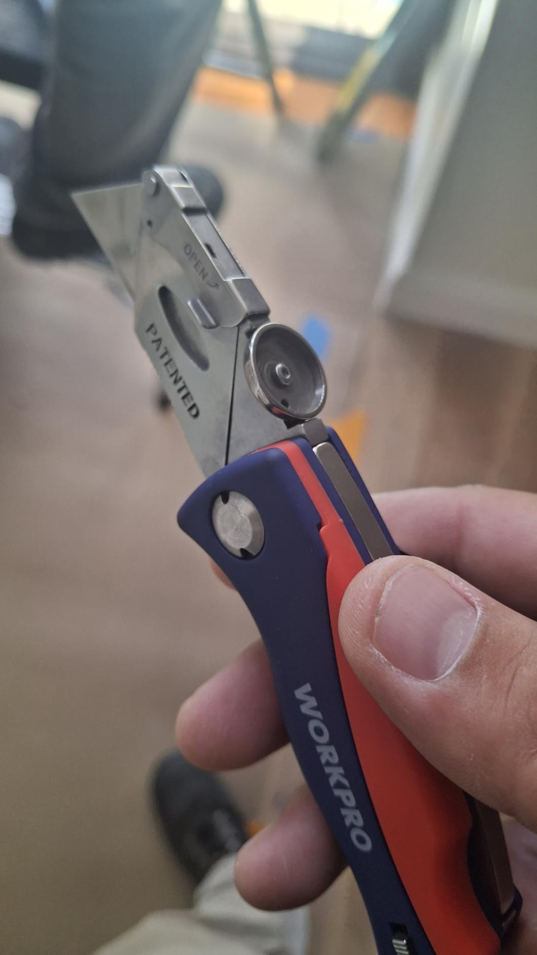 WORKPRO Folding Utility Knife, Quick-Change Box Cutter customer photo 1