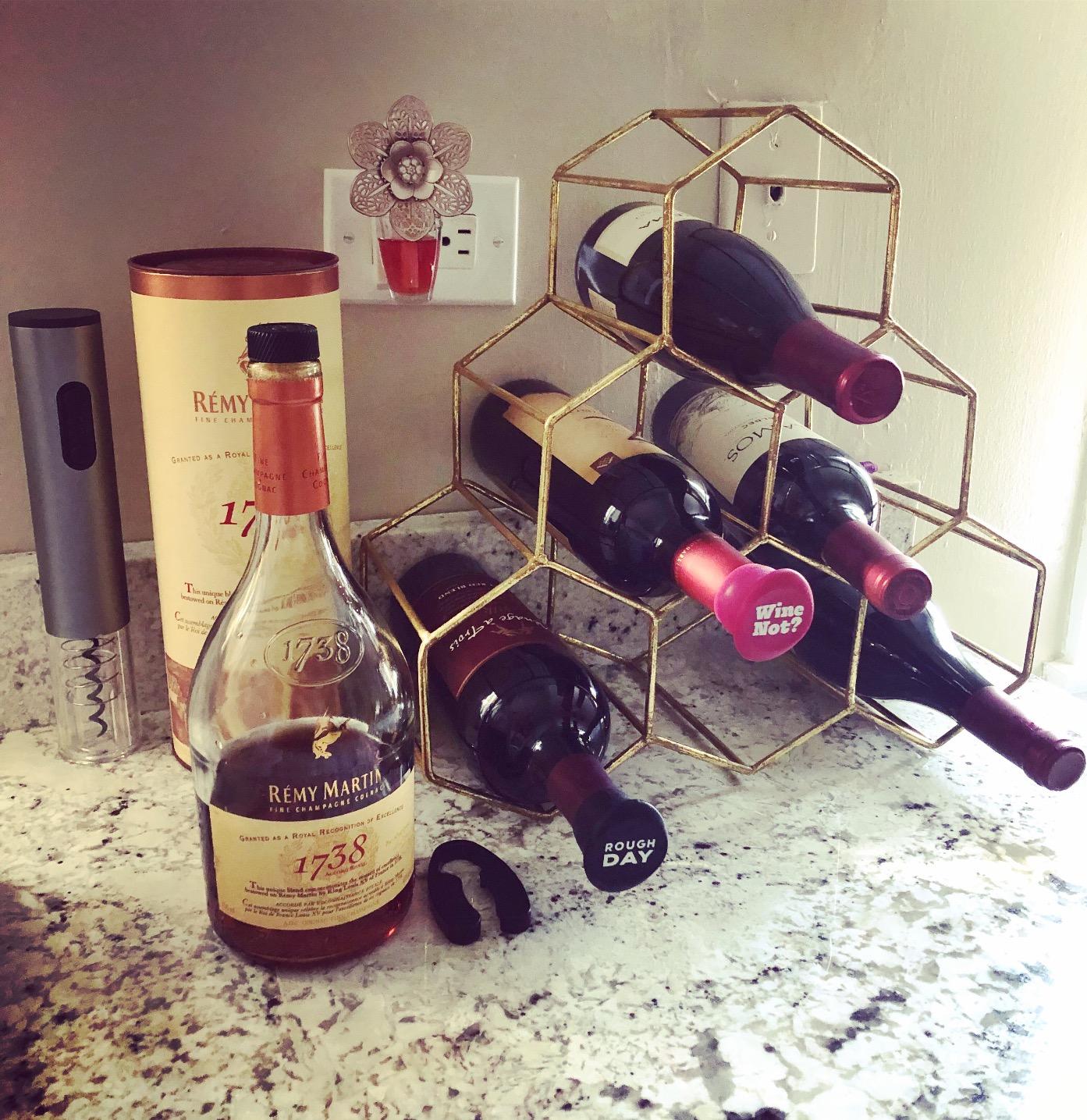 Vinakas Funny Wine Bottle Stopper Set for Wine Lovers customer photo 2
