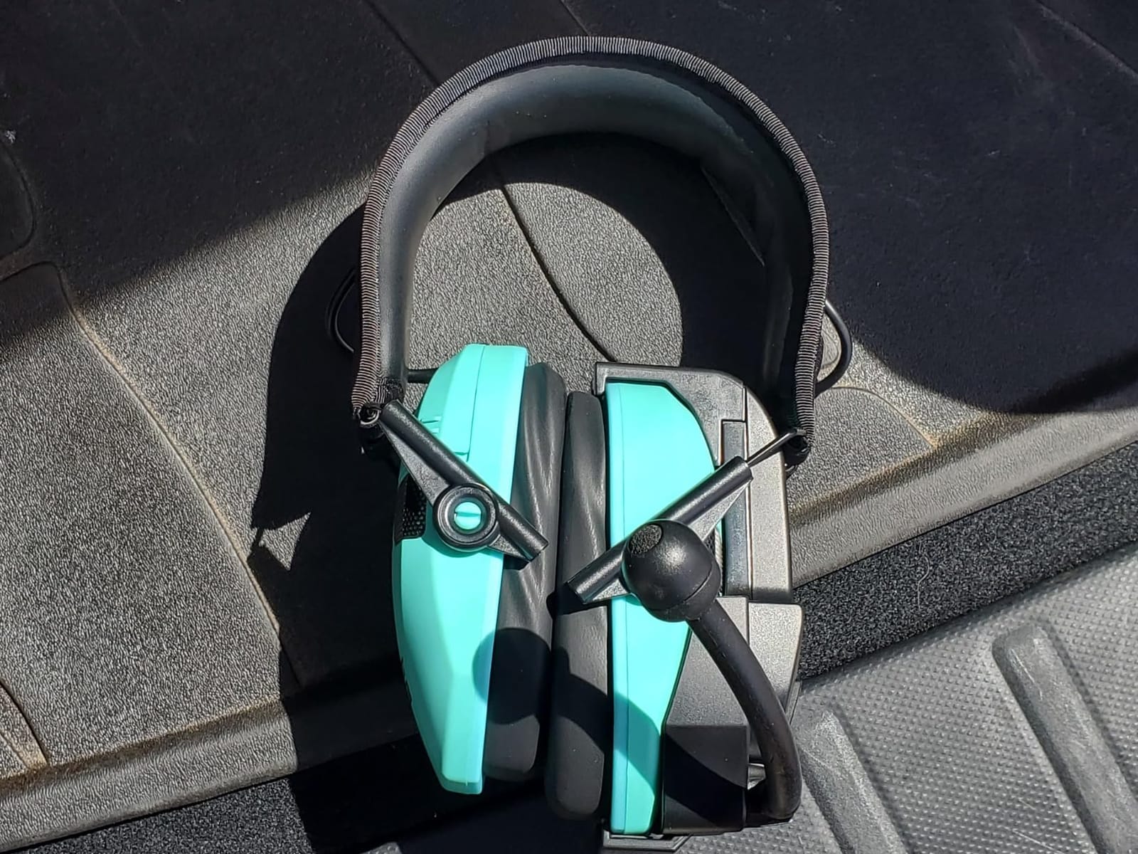 Walker's Razor Slim Electronic Muff customer photo 1
