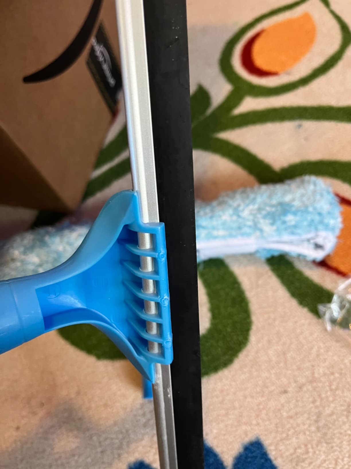 MR.SIGA Professional Window Squeegee & Microfiber Window Scrubber, 14 inch customer photo 1