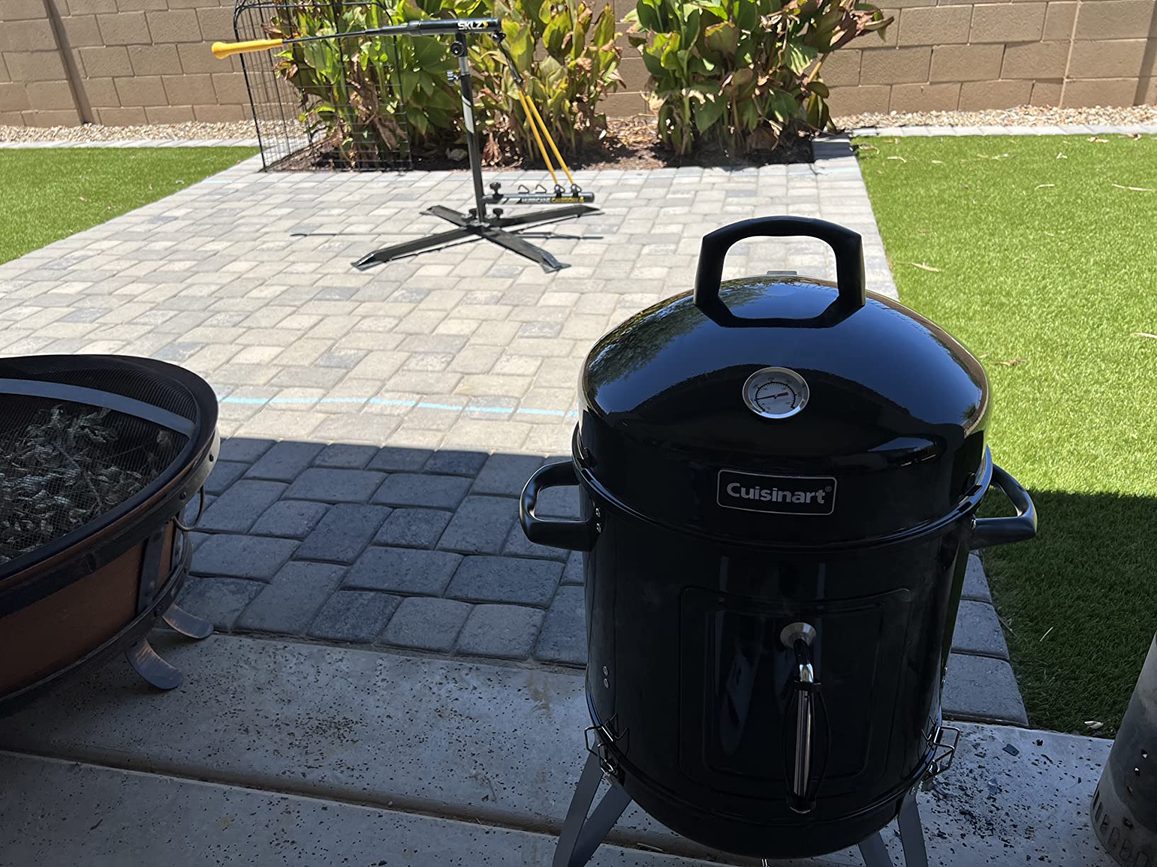 Cuisinart 18” Vertical Charcoal Smoker, Integrated Thermometer, Water Bowl and Dual Vents Perfect for Smoked Brisket, Chrome Plated Grates Smoker Grill for BBQ, Camping, Tailgates customer photo 1