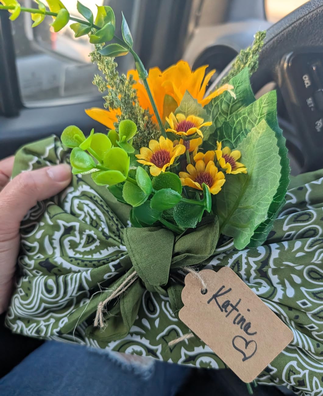AmyHomie Artificial Sunflowers for Outdoors Fall Decor, 2 Bouquets customer photo 2