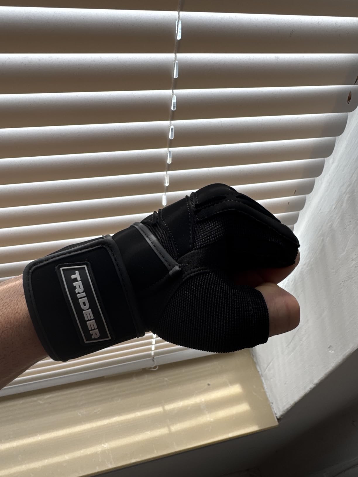 Trideer Weight Lifting Gloves for Men, Workout Gloves with Wrist Support customer photo 2