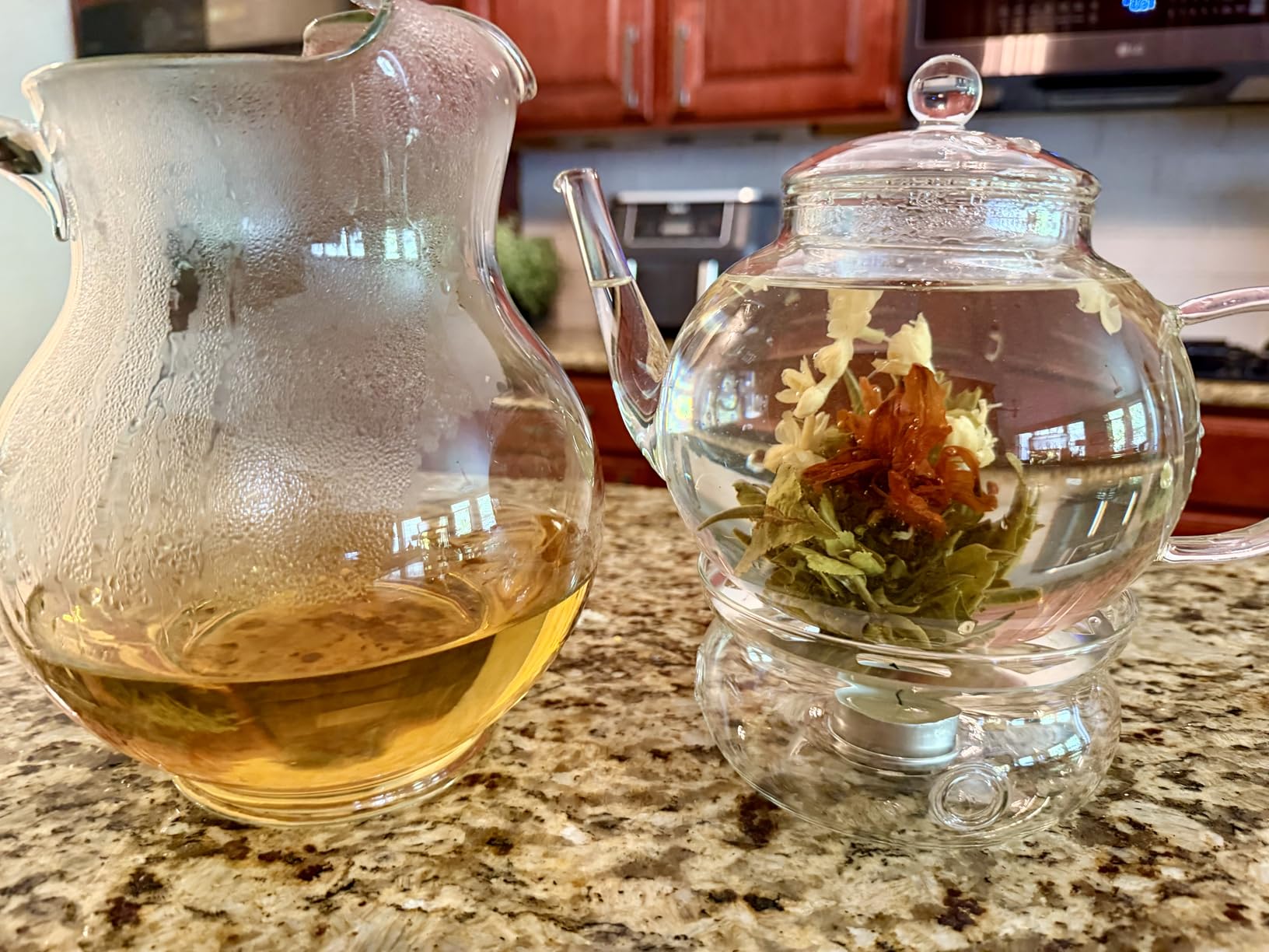Teabloom Complete Glass Tea Set – Teapot (40 oz), Loose Tea Infuser, 4 Insulated Teacups, Tea Warmer with Candlelight, and 12 Flowering Teas – Elegant Blooming Tea Gift Set customer photo 2