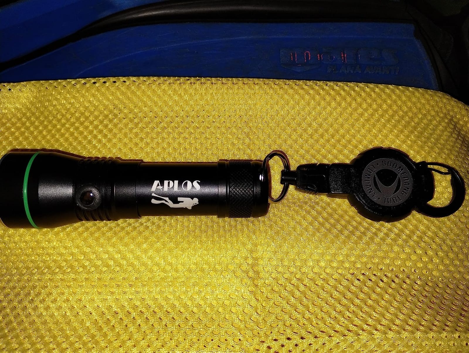 Boomerang Scuba Diving Retractable Gear Tethers with a Kevlar Cord and Universal End Fitting - Great for Scuba Diving Gauges, Flashlights, Cameras and More - Made in The USA customer photo 1