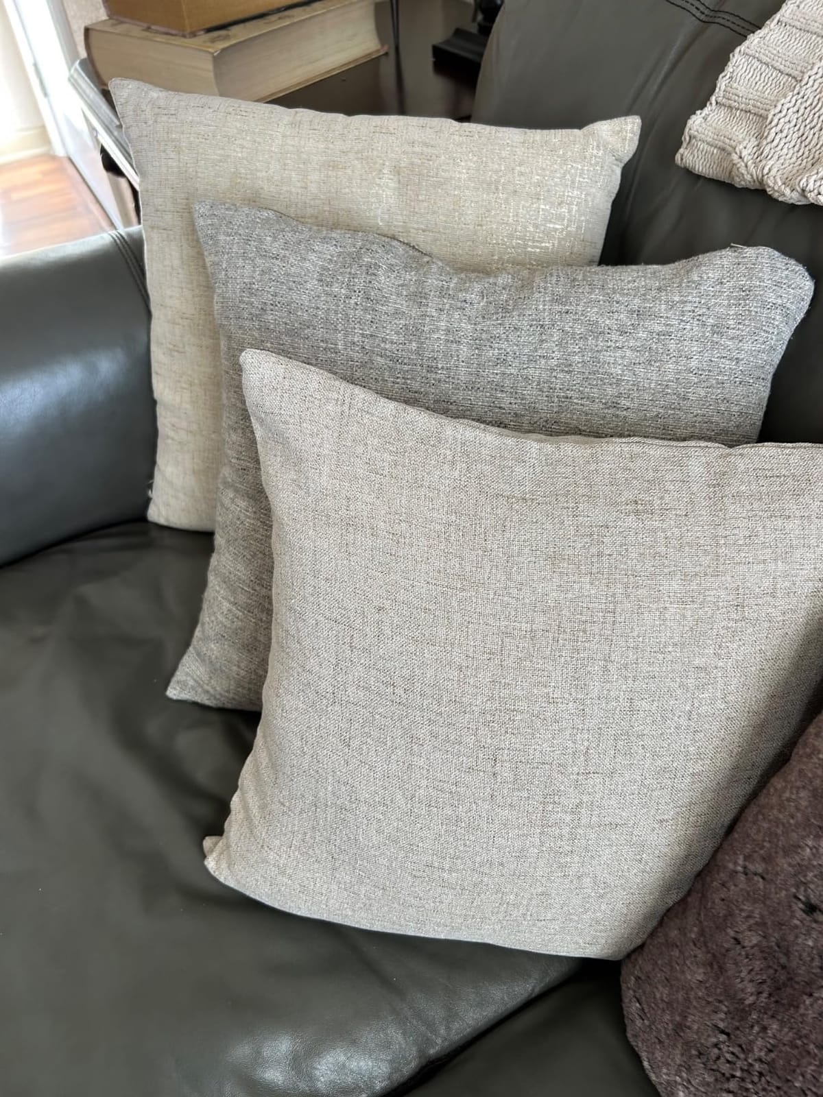 Deconovo Faux Linen Throw Pillow Covers for Sofa and Couch, Hidden Zipper customer photo 1