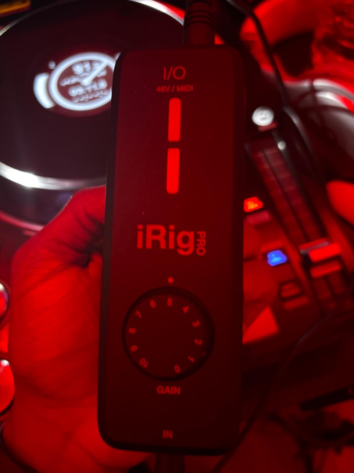 IK Multimedia iRig Pro I/O audio interface for iPhone, iPad, Mac, iOS and PC with USB-C, Lightning and USB cables, 24-bit, 96 kHz recording and guitar, bass and XLR mic inputs customer photo 1
