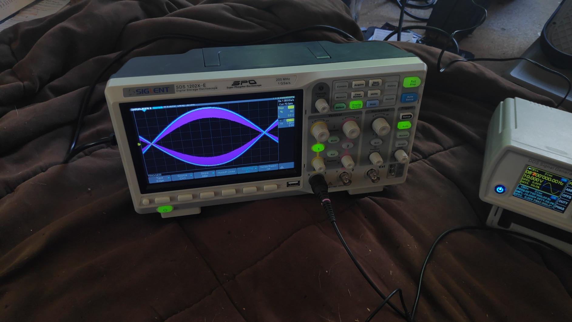 Siglent Technologies SDS1202X-E 200 mhz Digital Oscilloscope 2 Channels, Grey customer photo 1