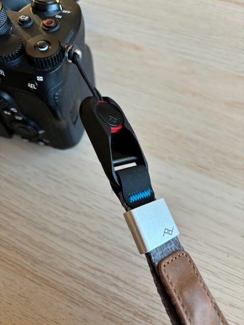 Peak Design Cuff Camera Wrist Strap, Compatible with DSLR, Compact and Point-and-Shoot Cameras, Low Profile, Quick Release customer photo 2