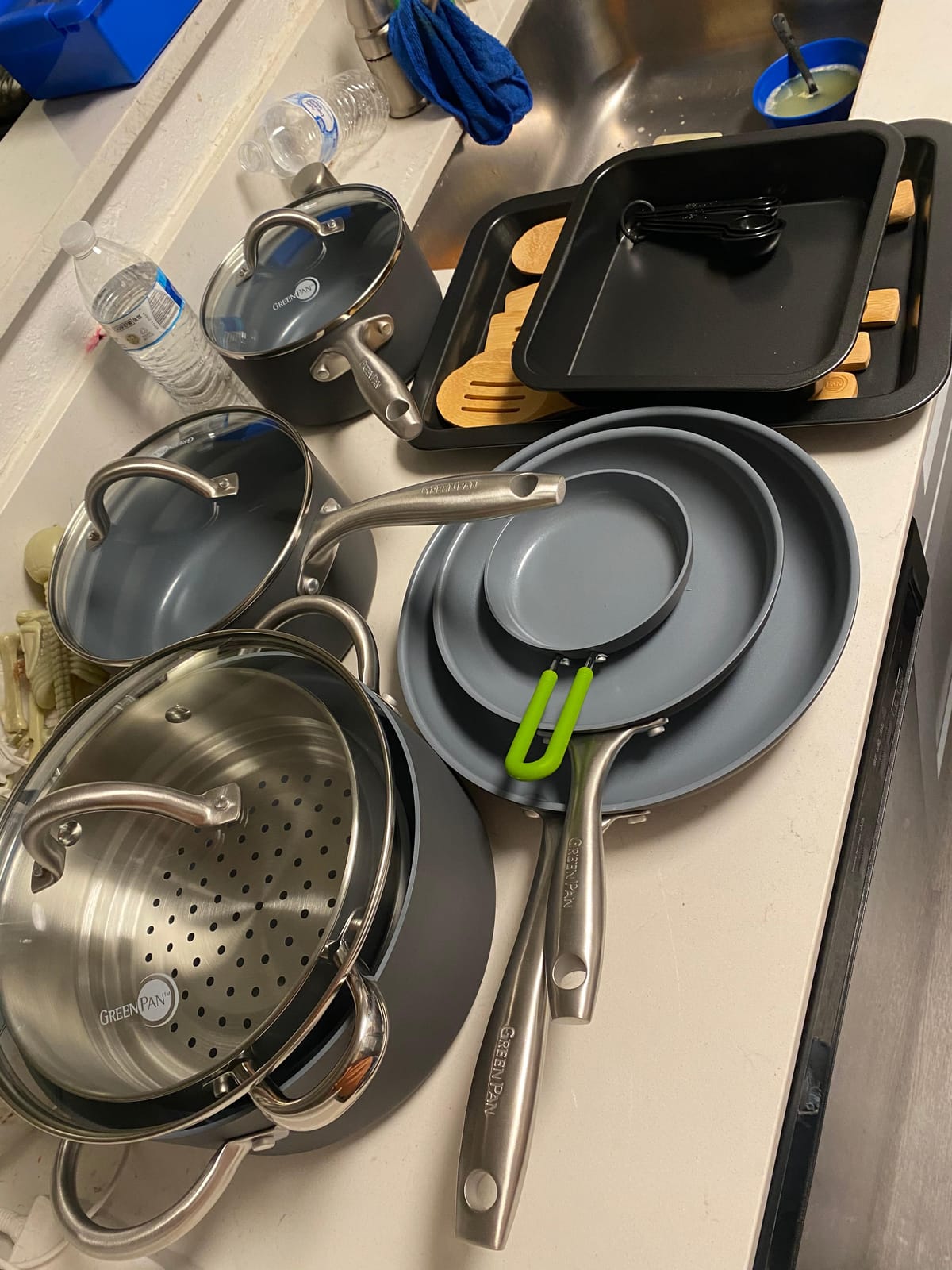 GreenLife 16 Piece Nonstick Cookware Set, Soft Grip Non-Toxic PFAS-Free Ceramic Pots & Pans, Dishwasher & Oven Safe, Frying, Sauce, Saute, Utensils, Glass Lids, Stay-Cool Handles, Wobble Free, Red customer photo 1