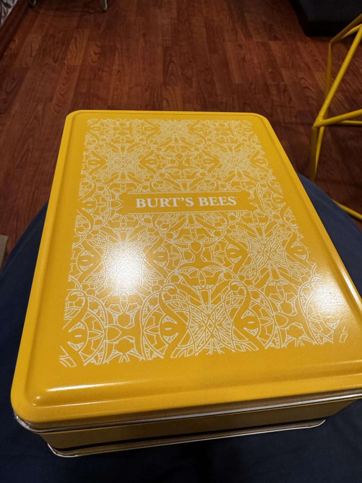 Burt's Bees Mama Gift Set, Includes Lip Balm, Leg and Foot Cream, and Belly Butter, Natural Origin Skin Care, 0.15 oz./3.38 oz./6.5 oz. customer photo 2