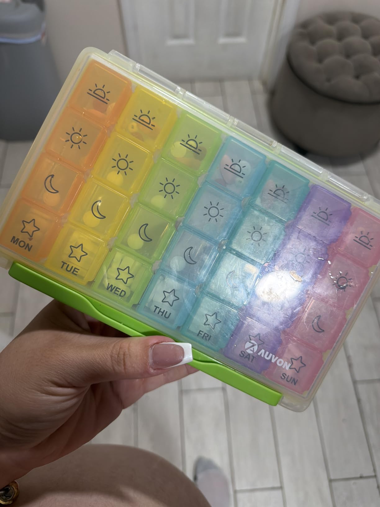 AUVON Large Moisture-Proof Weekly Pill Organizer 4 Times a Day, BPA-Free | 7 Day Pill Box Case with Portable Design for Travel, Removable Individual Containers Hold Vitamins, Supplements, Medications customer photo 2