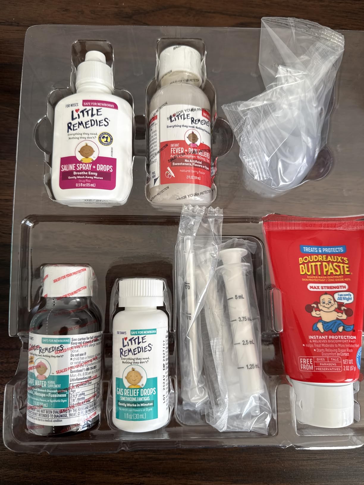 Little Remedies New Baby Essentials Kit with Saline Nasal Spray, Diaper Rash Cream, Gas Relief Drops, Gripe Water & More, Safe for Newborns, Multi-Color customer photo 2