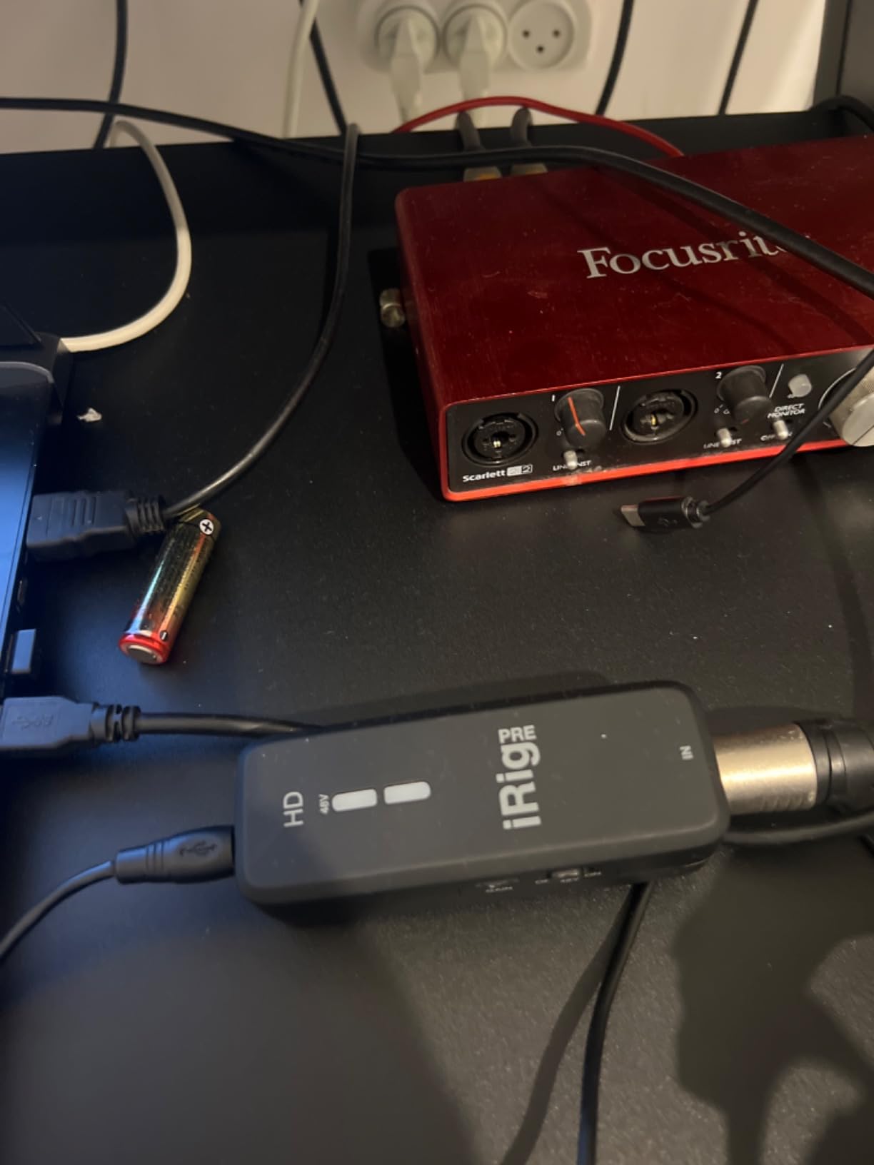 IK Multimedia iRig Pre HD Class-A XLR mic preamp and audio interface with +48V phantom power, 24-bit, 96 kHz sound quality, switchable direct monitoring, for iPhone, iPad, Android, Mac and PC customer photo 1
