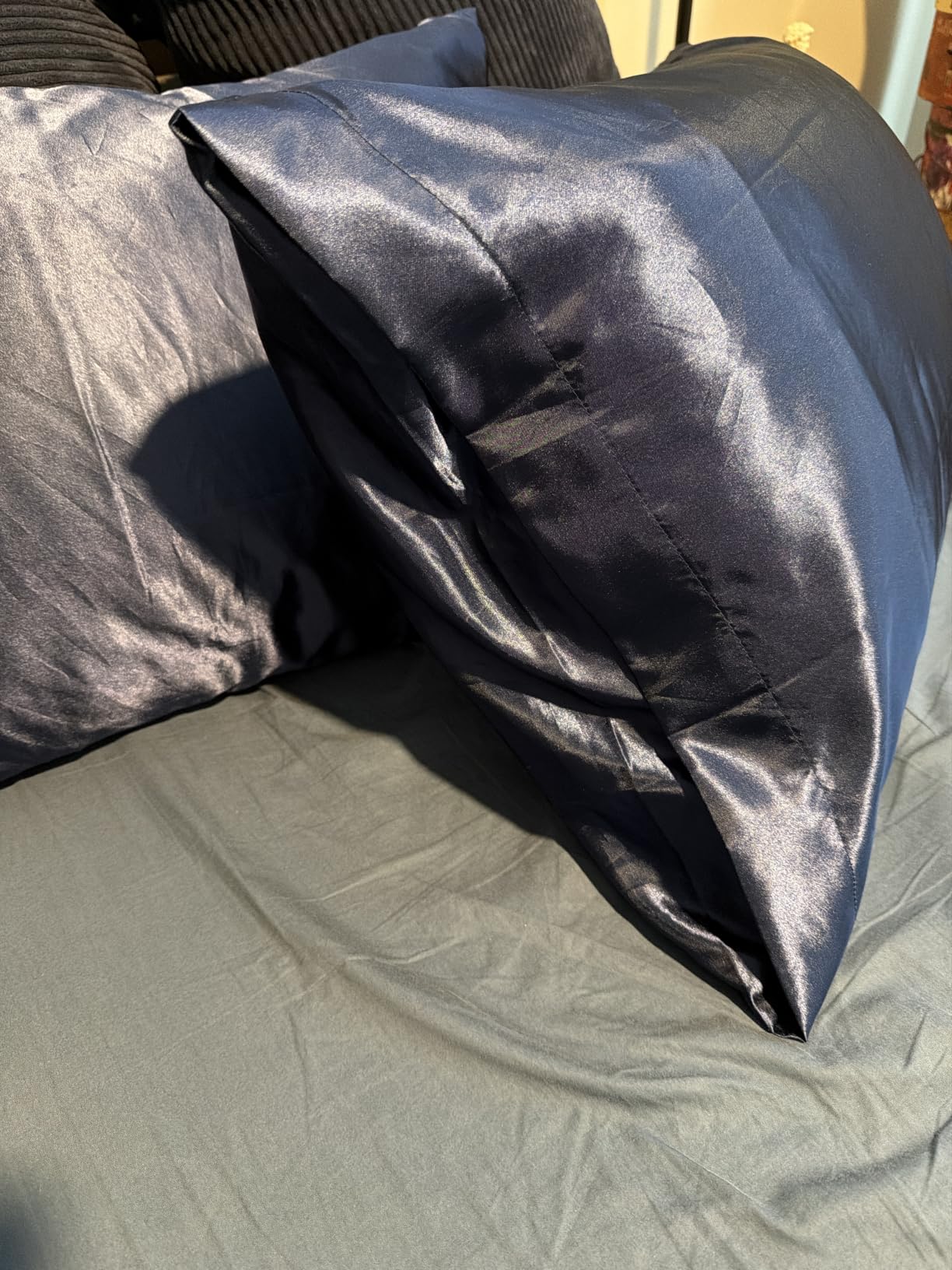 Bedsure Satin Pillowcases Queen Set of 2, Similar to Silk Pillow Case Black customer photo 1