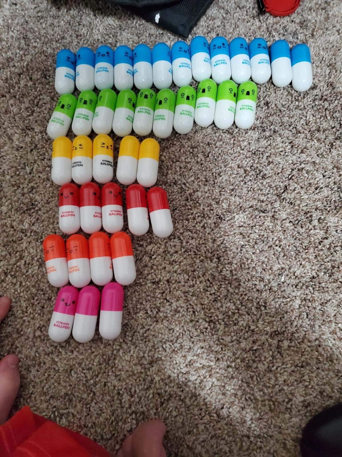 40Pcs Tiny Pill Pens Retractable Fun Pens for Nurses Party Favors customer photo 2