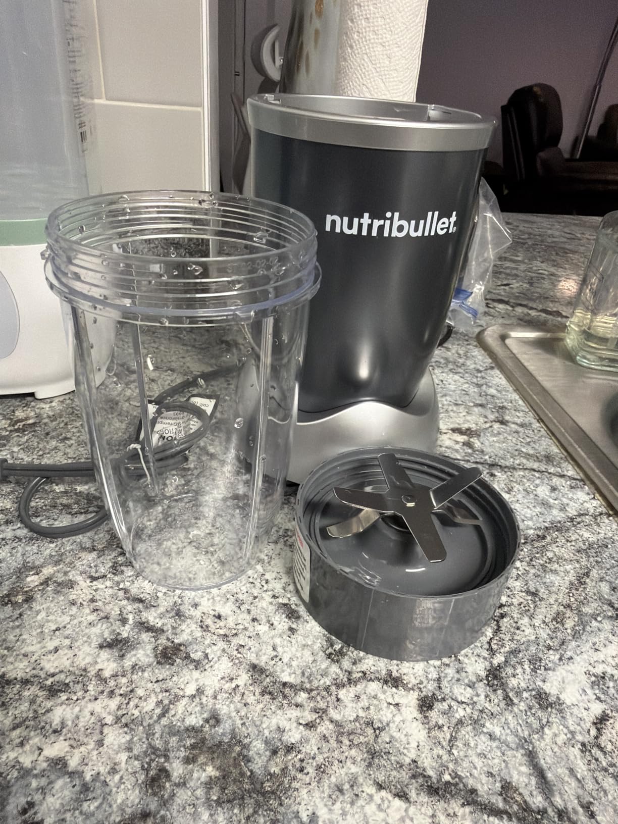 nutribullet Personal Blender for Shakes, Smoothies, Food Prep, and Frozen Blending, 24 Ounces, 700 Peak Watt,Dark Gray customer photo 2