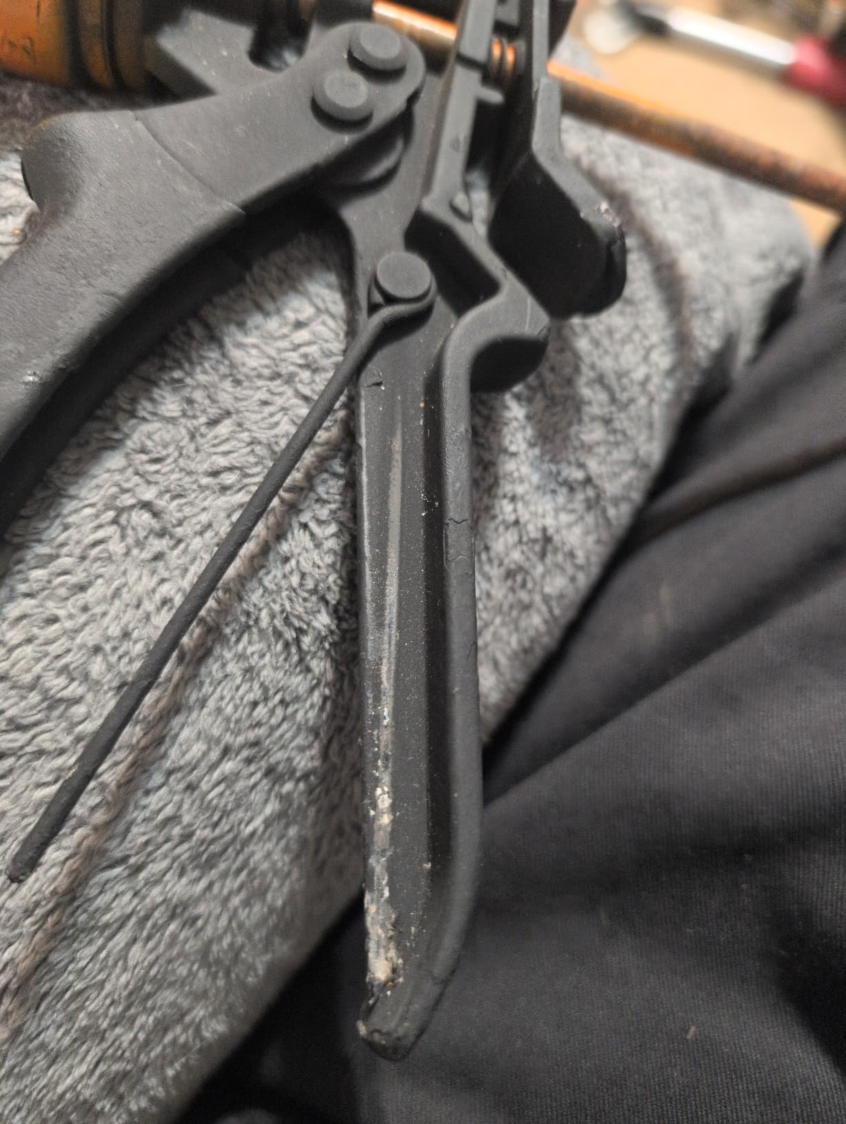 JES M26S 10 oz. 26:1 High Thrust Caulk and Adhesive Gun customer photo 2