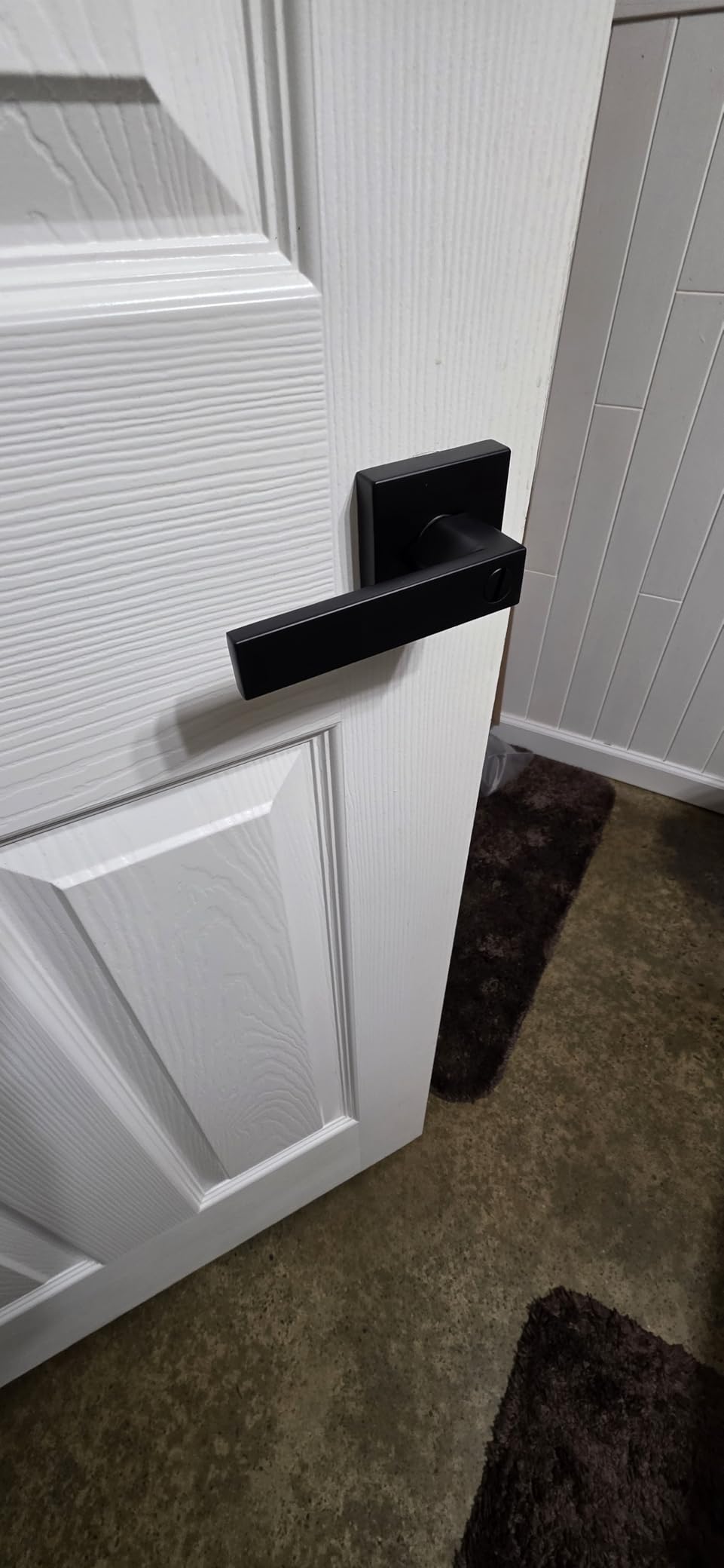 Amazon Basics Sturdy Rounded 5/8 Radius Interior Door Hinges with Included Screws, 3.5