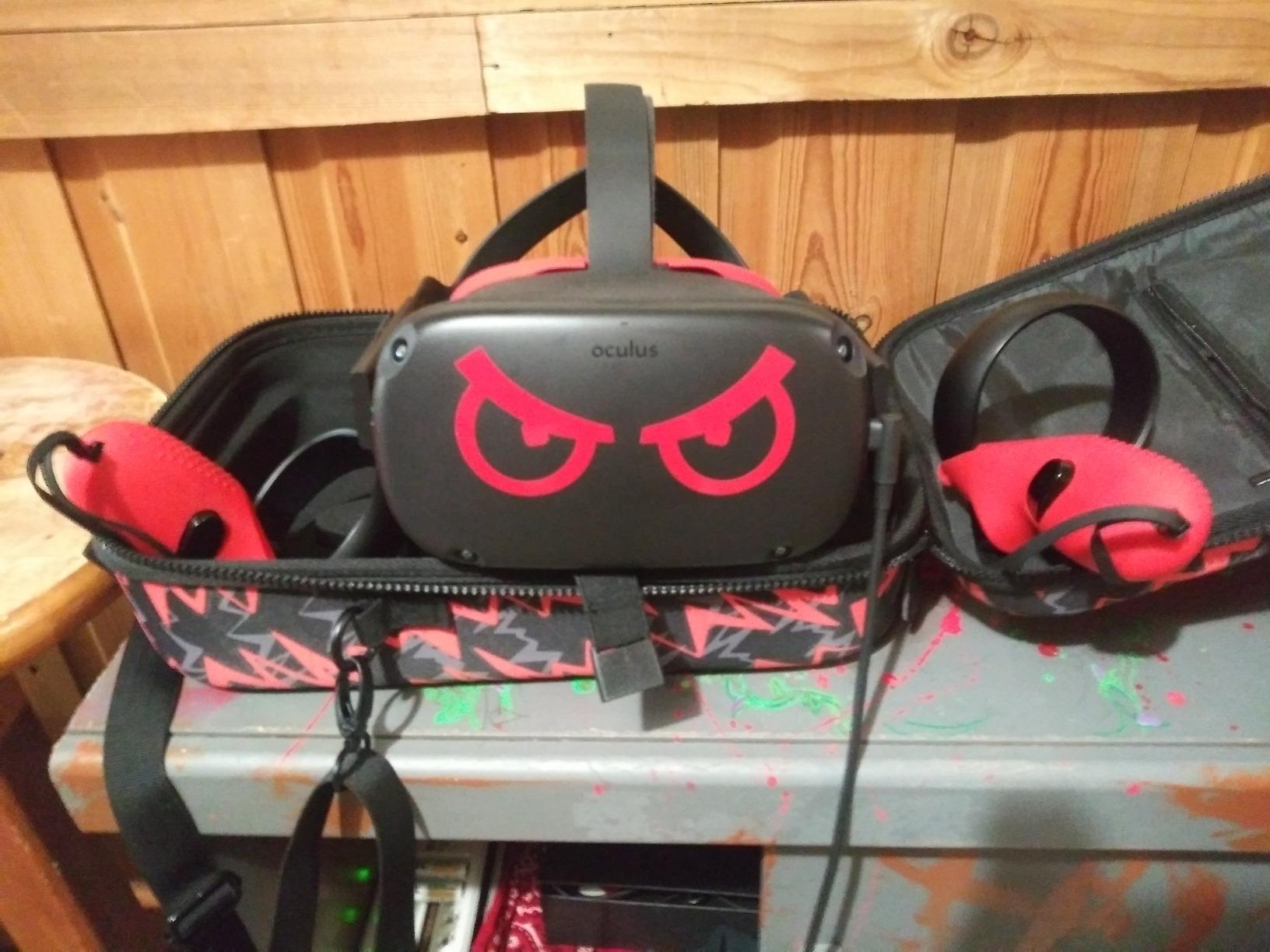 Oculus Quest All-in-one VR Gaming Headset - 64GB customer photo 2