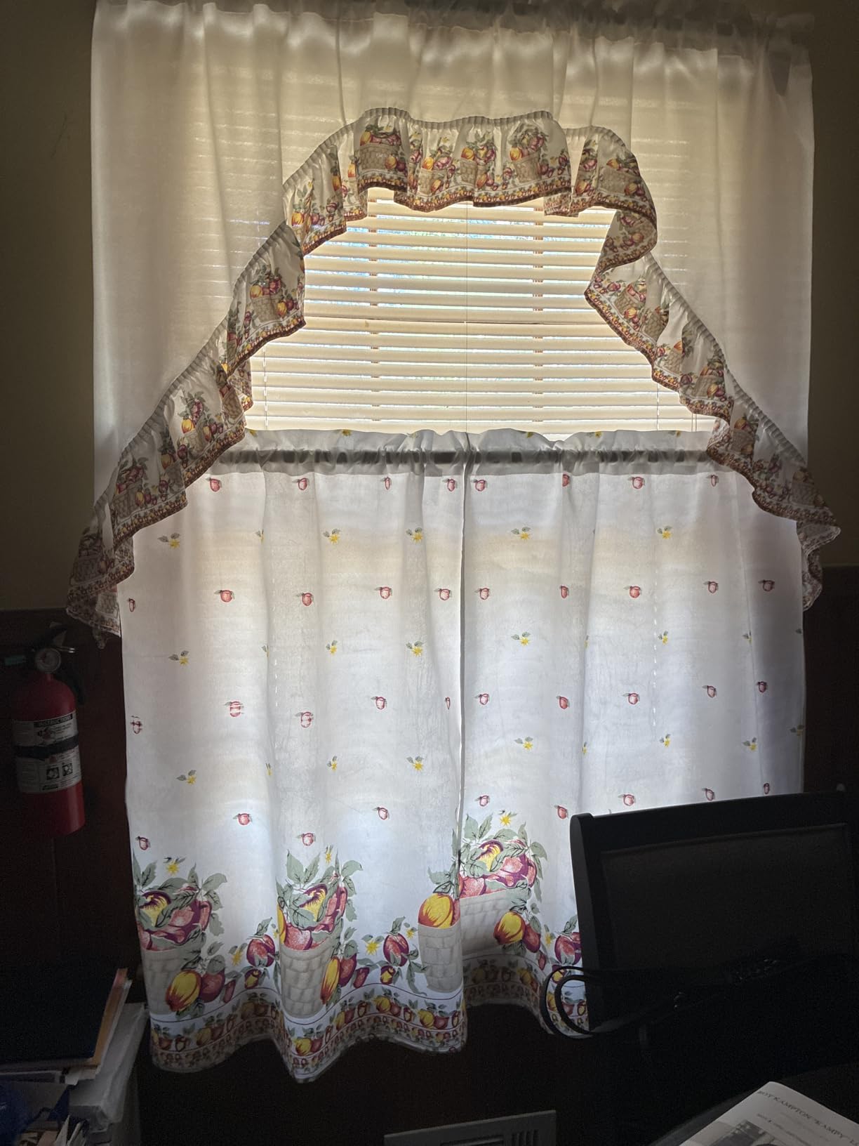 Diamond Home Linens 3PC Printed Kitchen Curtain Tiers and Swag Valance 36