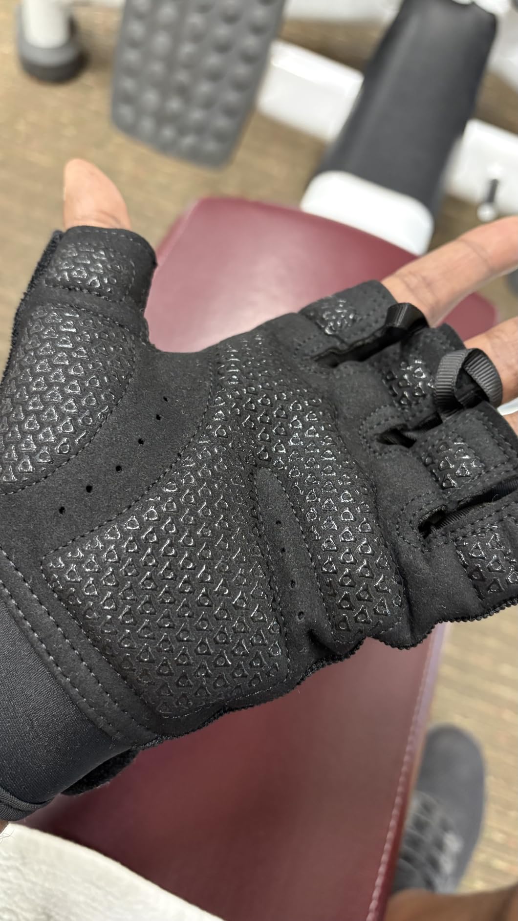ATERCEL Workout Gloves for Men and Women, Exercise Gloves for Weight Lifting, Cycling, Gym, Training, Breathable and Snug fit customer photo 1