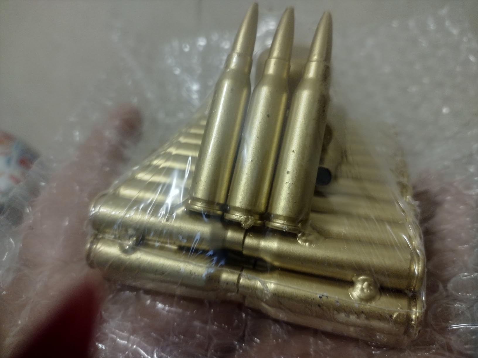 Bullet Shell Casing Shaped Army Tank Metal Sculpture,Great Decorative Artwork Model Gift for Home,Study Room Decorations (95 Tank) customer photo 2