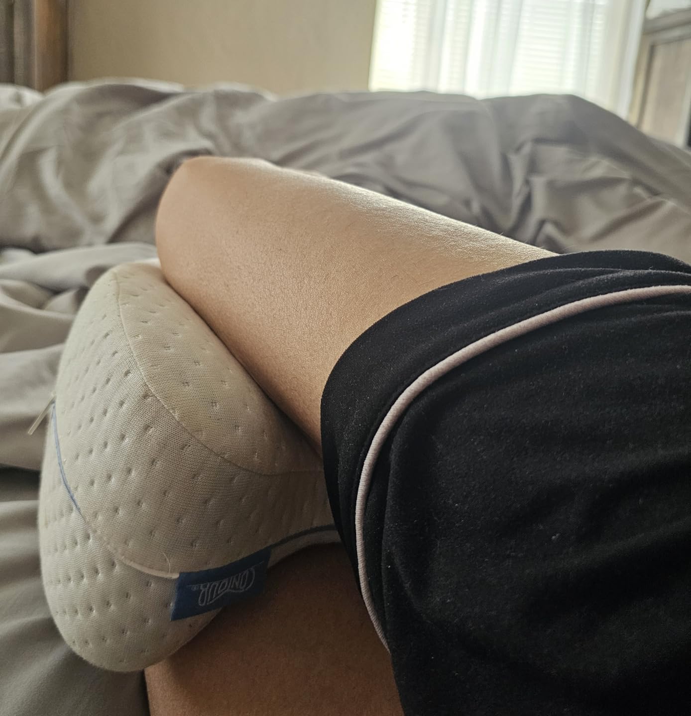 Contour Legacy Leg & Knee Foam Support Pillow for Side Sleepers Soothing Relief for Back, Hips, Knees, Joints, Nerves & Muscles customer photo 2