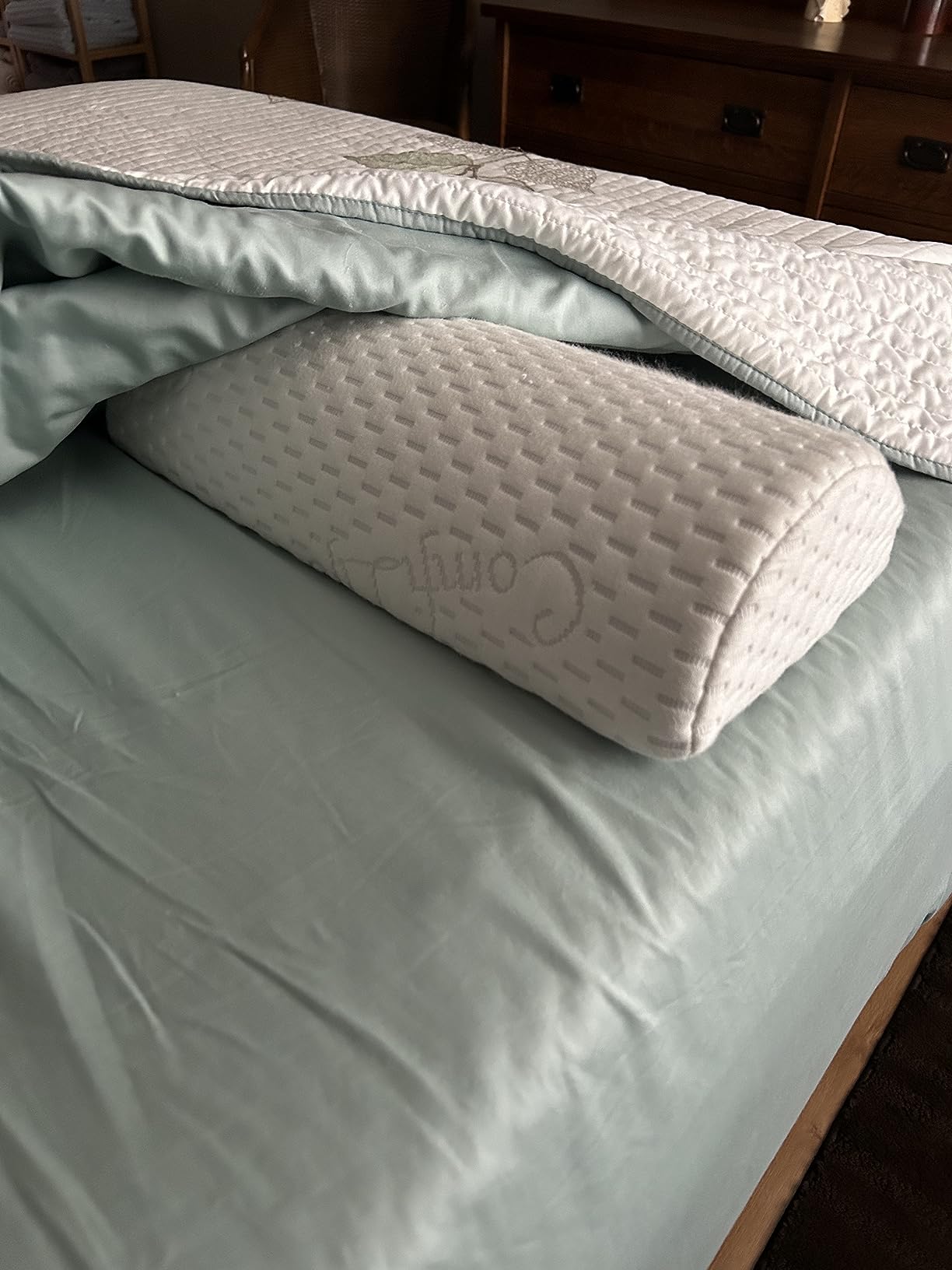 ComfiLife Knee Pillow for Back Sleeping - 100% Memory Foam Bolster Pillow for Legs - Under Knee Pillow for Sleeping on Back - Leg & Hip Pain Relief for Side Sleepers - Half Moon Pillow customer photo 2