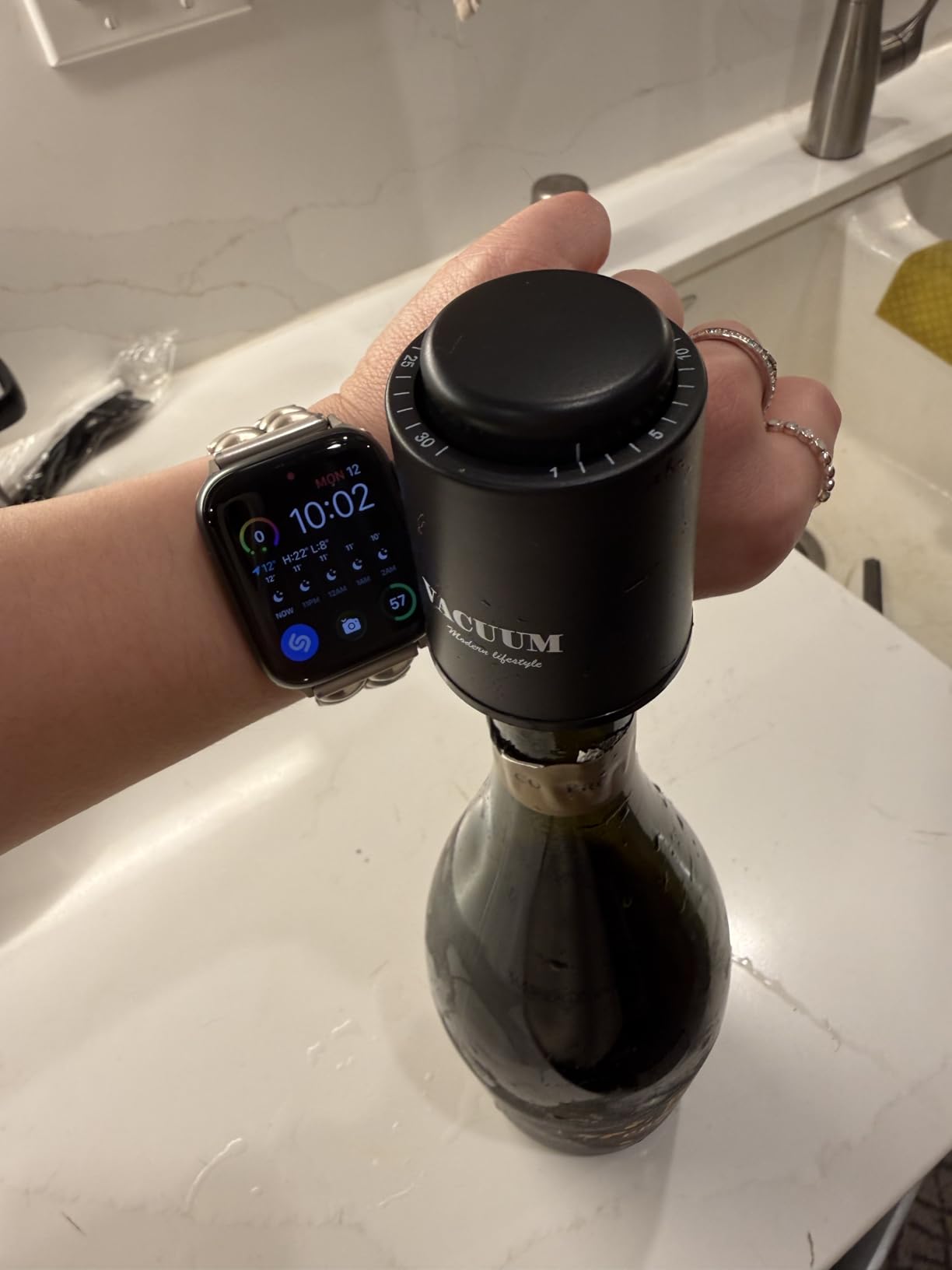 [2 PACK] Wine Bottle Stoppers,Real Vacuum Stoppers,Reusable Wine Preserver,Wine Corks Keep Fresh,Best Christmas and Birthday Gifts for Wine Lovers. customer photo 2