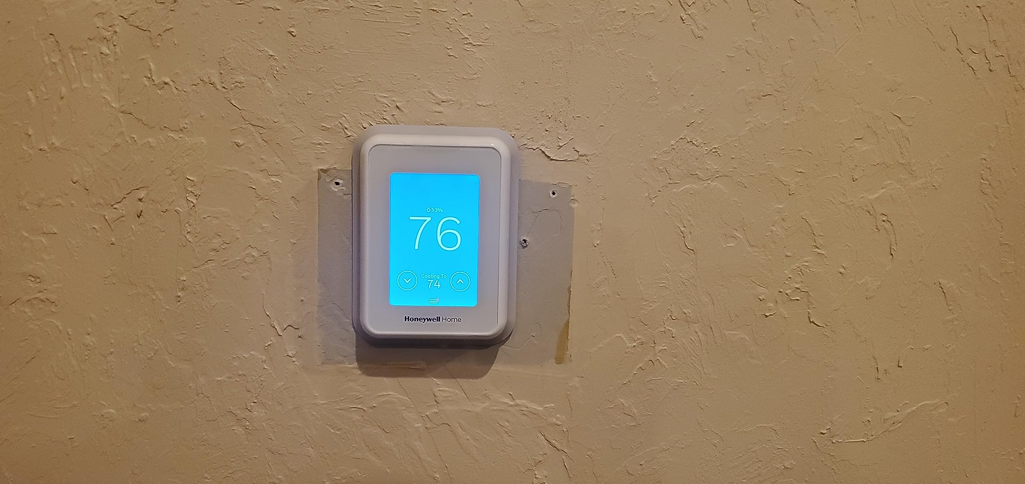 Honeywell Home T9 WiFi Smart Thermostat, Smart Room Sensor Ready, Touchscreen Display, Alexa and Google Assist customer photo 1