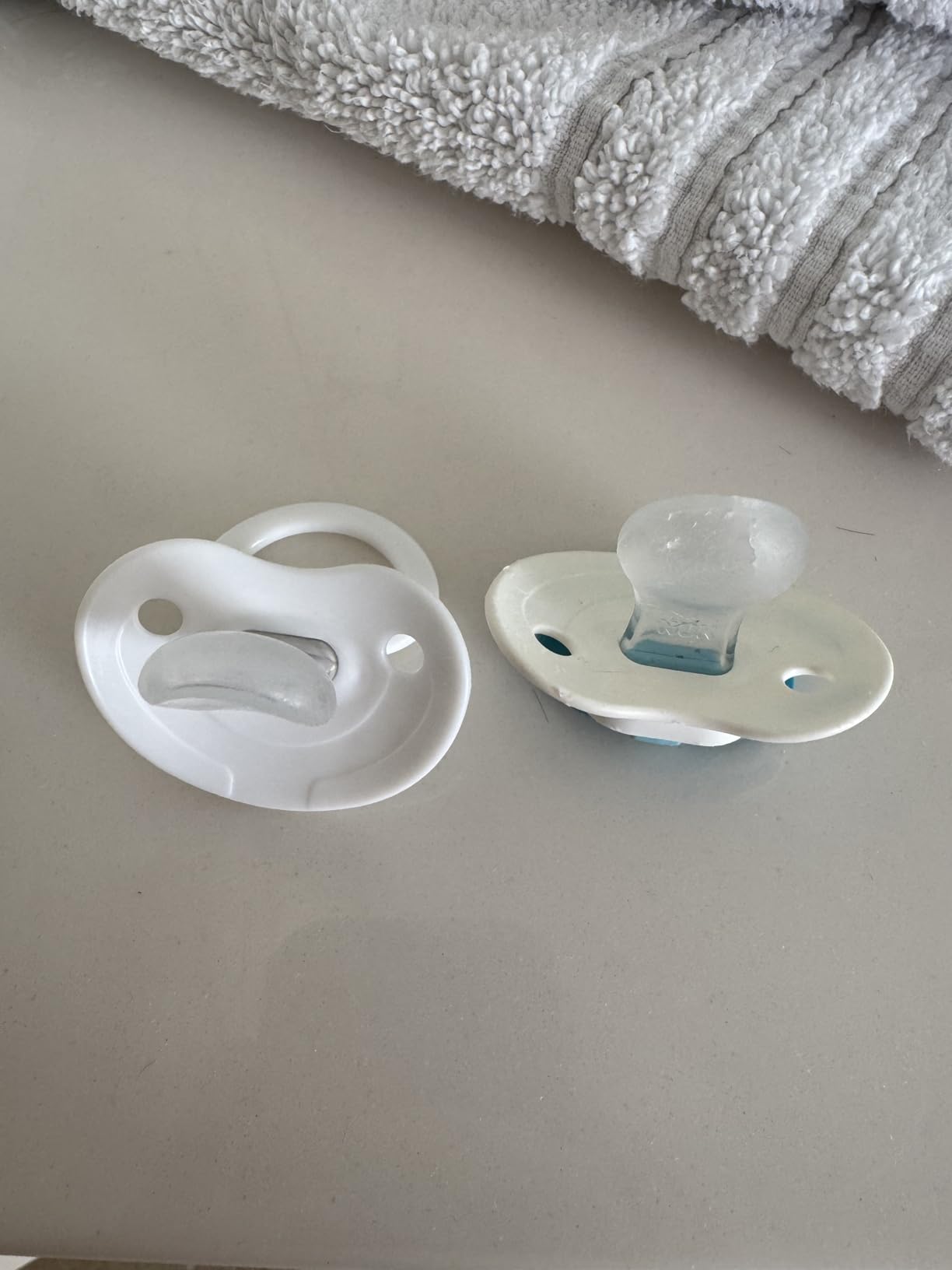 NUK First Choice Classic Orthodontic Baby Pacifier, 0-6 Months Newborn Pacifier, Assorted Colors, Baby Must Haves, 5-pack customer photo 1