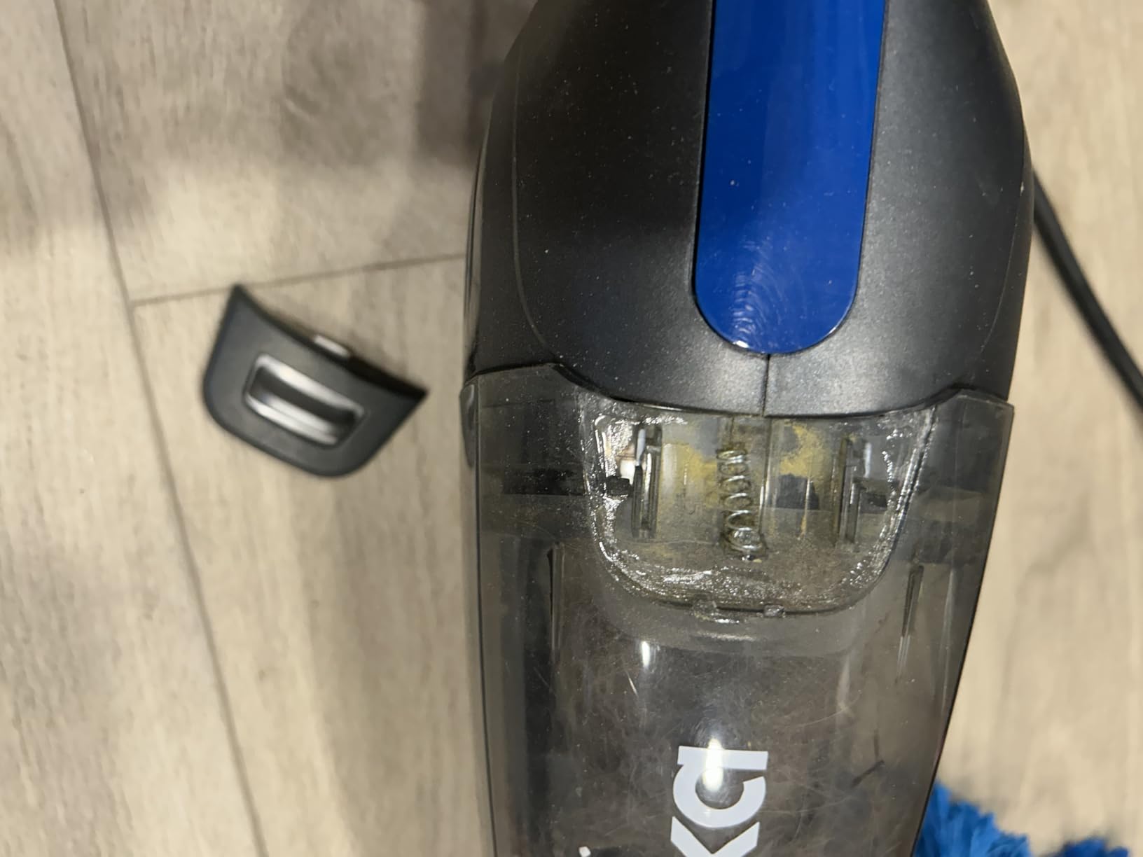 Eureka NES215A Blaze 3-in-1 Swivel Handheld & Stick Vacuum Cleaner, Blue customer photo 1