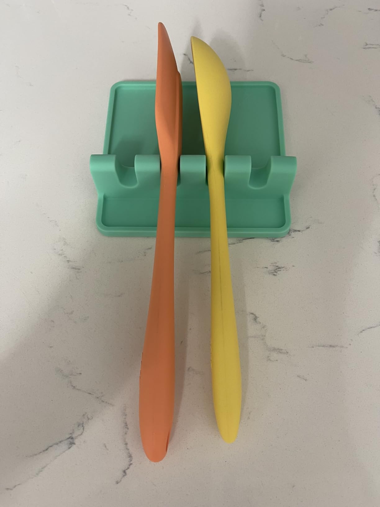 Zulay Kitchen Spoon Rest for Multiple Utensils High Heat-Resistant Silicone Drip Pad, BPA-Free Spoon Holder for Stove Top, Kitchen Gadget Holder for Ladles, Tongs, Cooking Spatula - Makes Great Gift customer photo 1