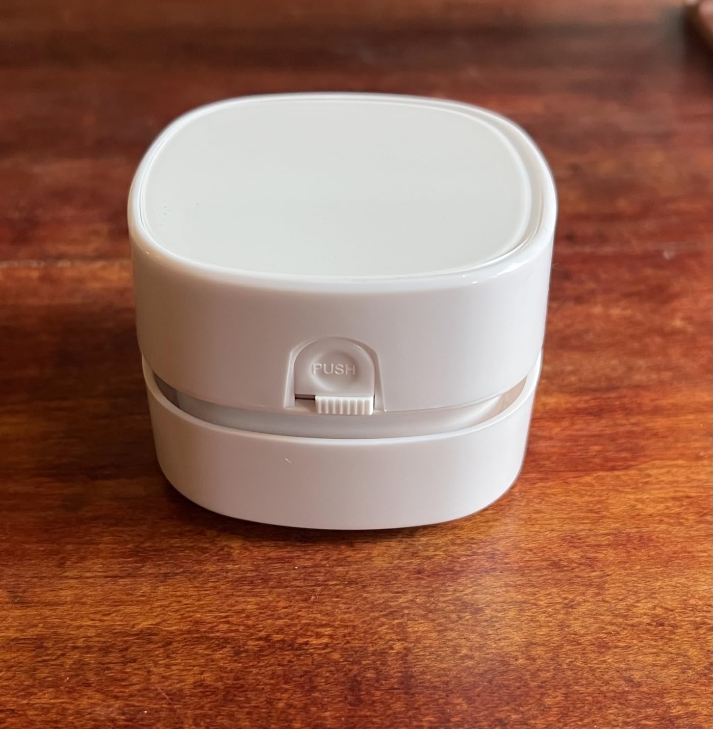 ODISTAR Mini Desktop Vacuum Cleaner for Table Dust (White AA Battery) customer photo 2