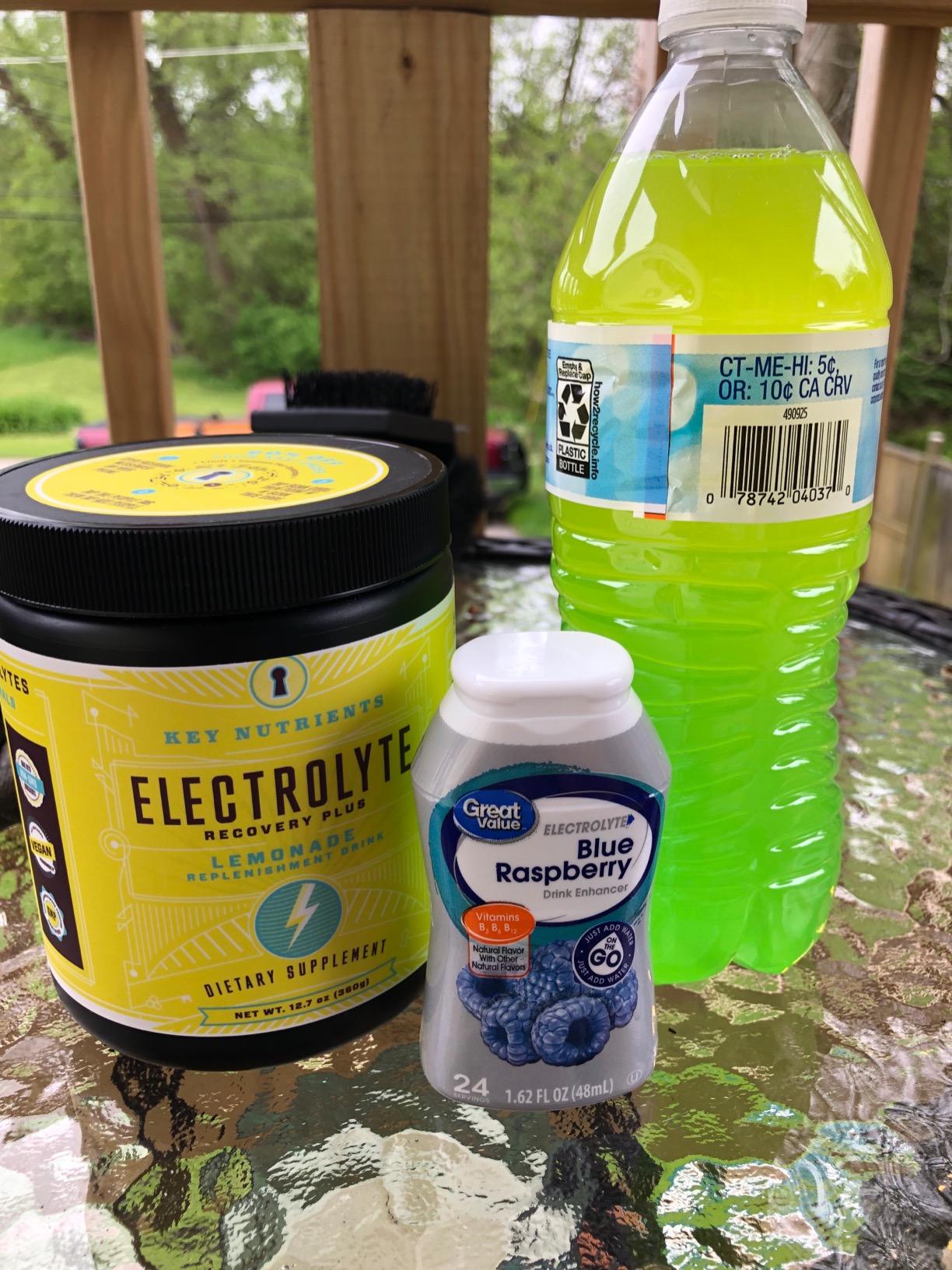 KEY NUTRIENTS Multivitamin Electrolytes Powder, Lemonade, 90 Servings customer photo 1