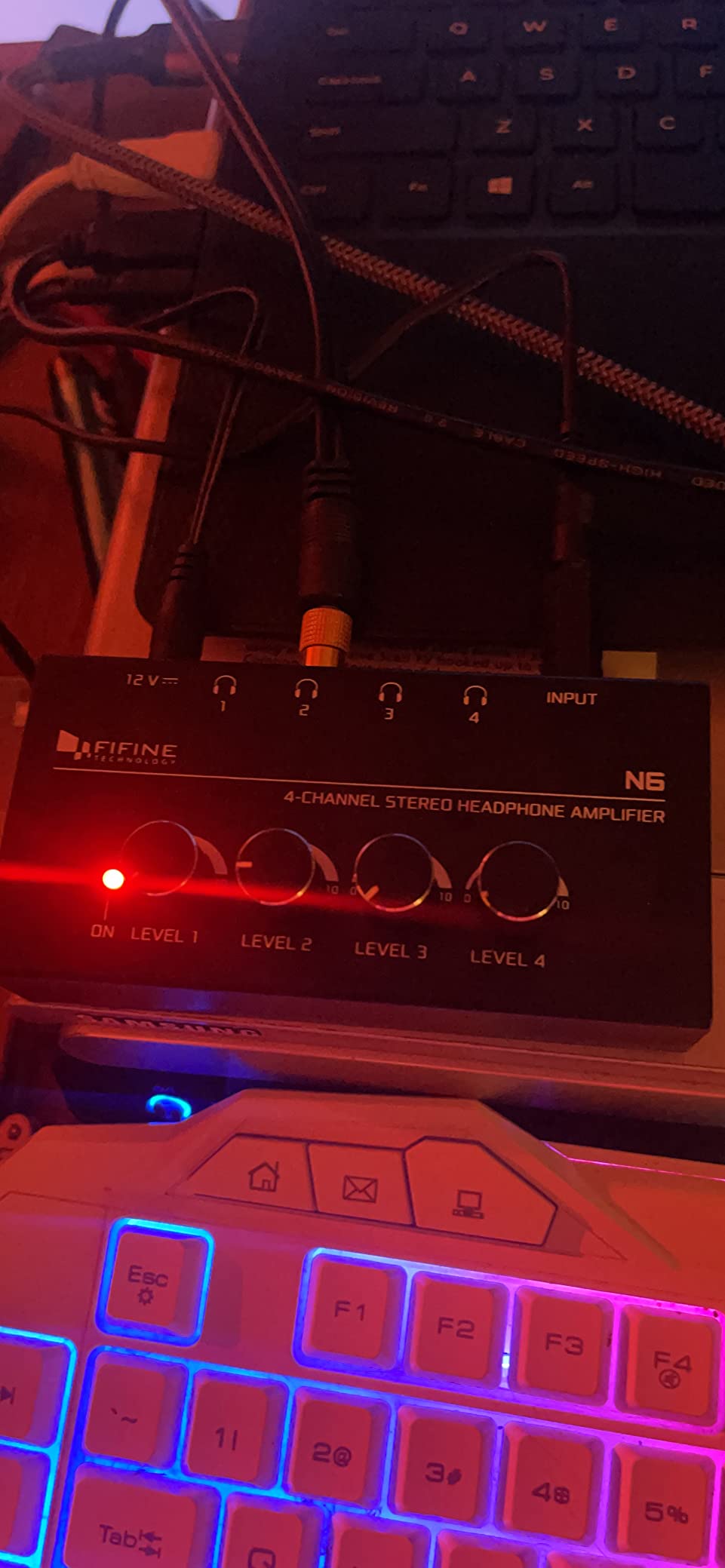 FIFINE N6 4 Channels Metal Stereo Headphone Amplifier for Audio Mixer customer photo 1