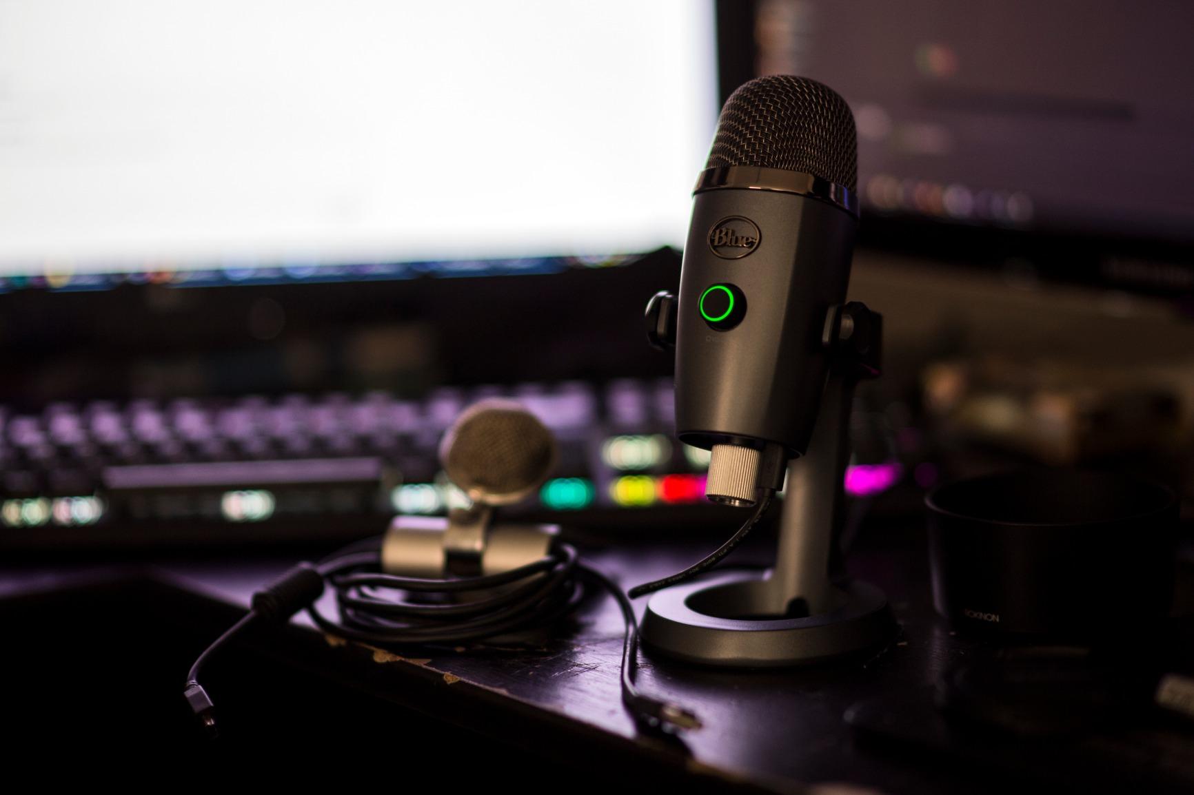 Logitech for Creators Blue Yeti Nano USB Microphone for Gaming, Streaming, Podcasting, Twitch, YouTube, Discord, Recording for PC and Mac, Plug & Play -Blackout customer photo 2