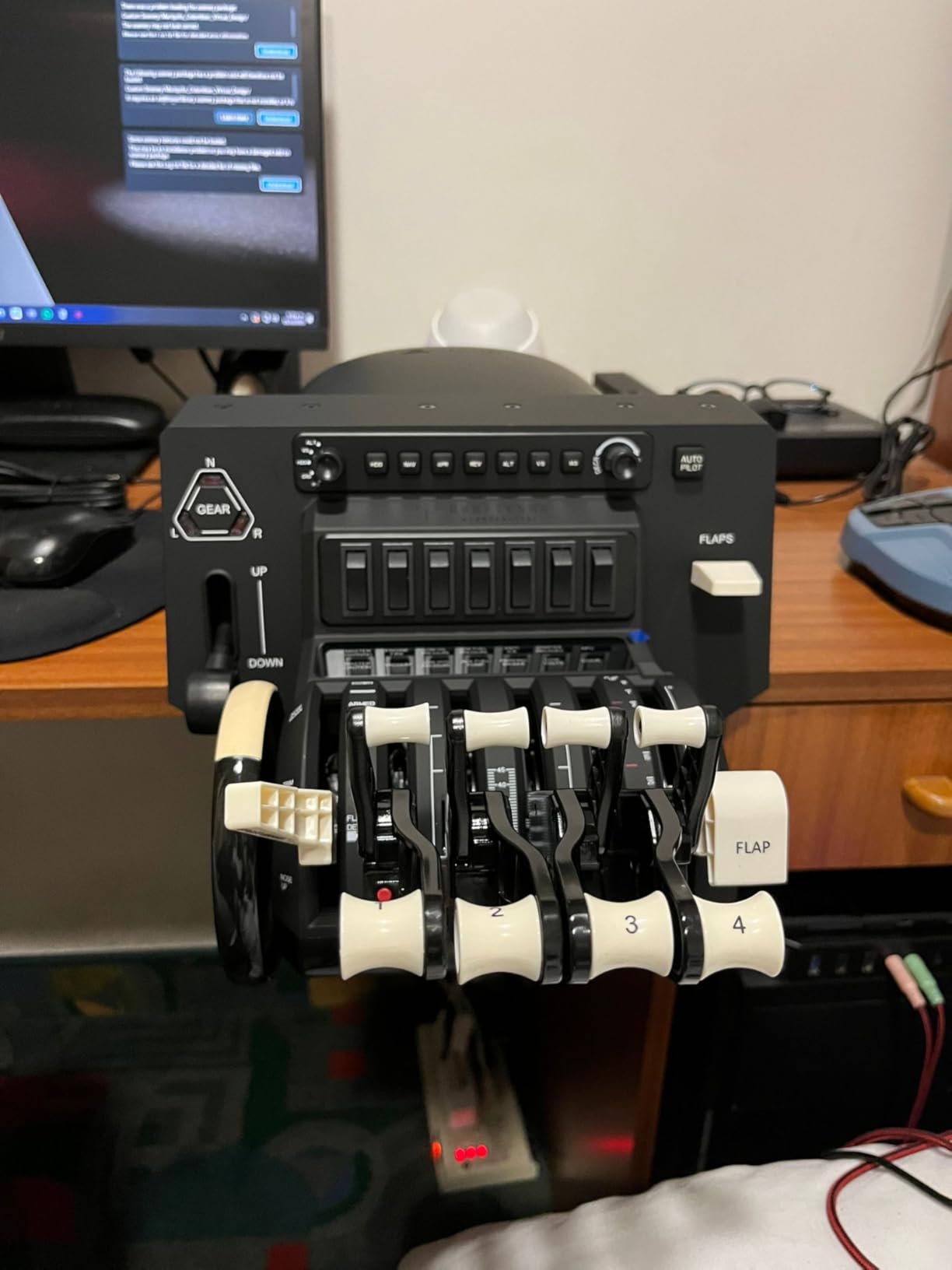 Honeycomb Bravo Throttle Quadrant customer photo 1