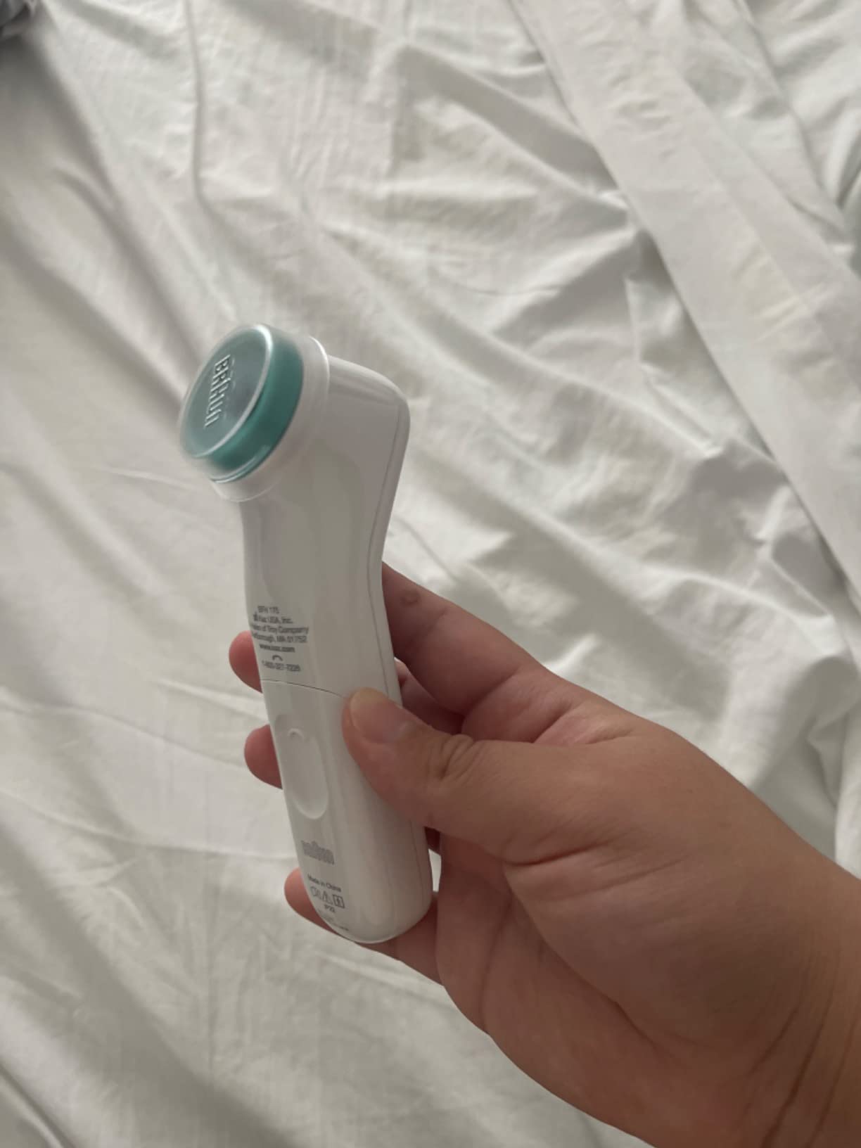 Braun Sensian Contact 5 Forehead Thermometer | Gentle Digital Thermometer for Adults and All Ages with Professional Accuracy and Color Coded Guidance customer photo 2