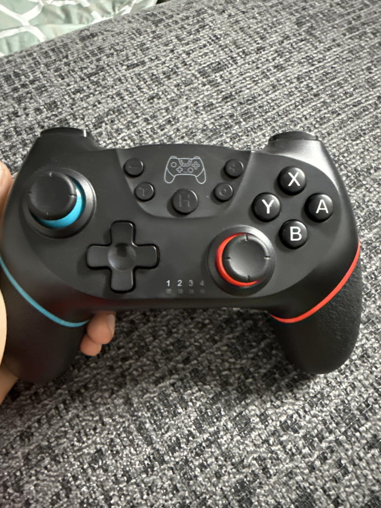 Diswoe Wireless Pro Controller for Switch 1/Switch 2/Lite/OLED/PC customer photo 2