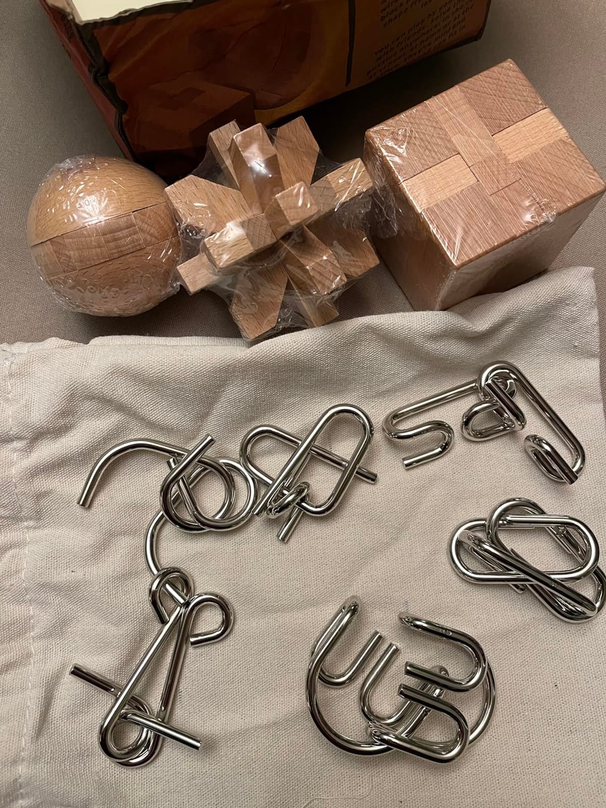 LESONG Brain Teasers Metal and Wooden Puzzles for Kids and Adults 9 Pack, Mind, IQ, and Logic Test and Handheld Disentanglement Games, 3D Coil Cast Wire Chain and Durable Wood Educational Toys customer photo 2