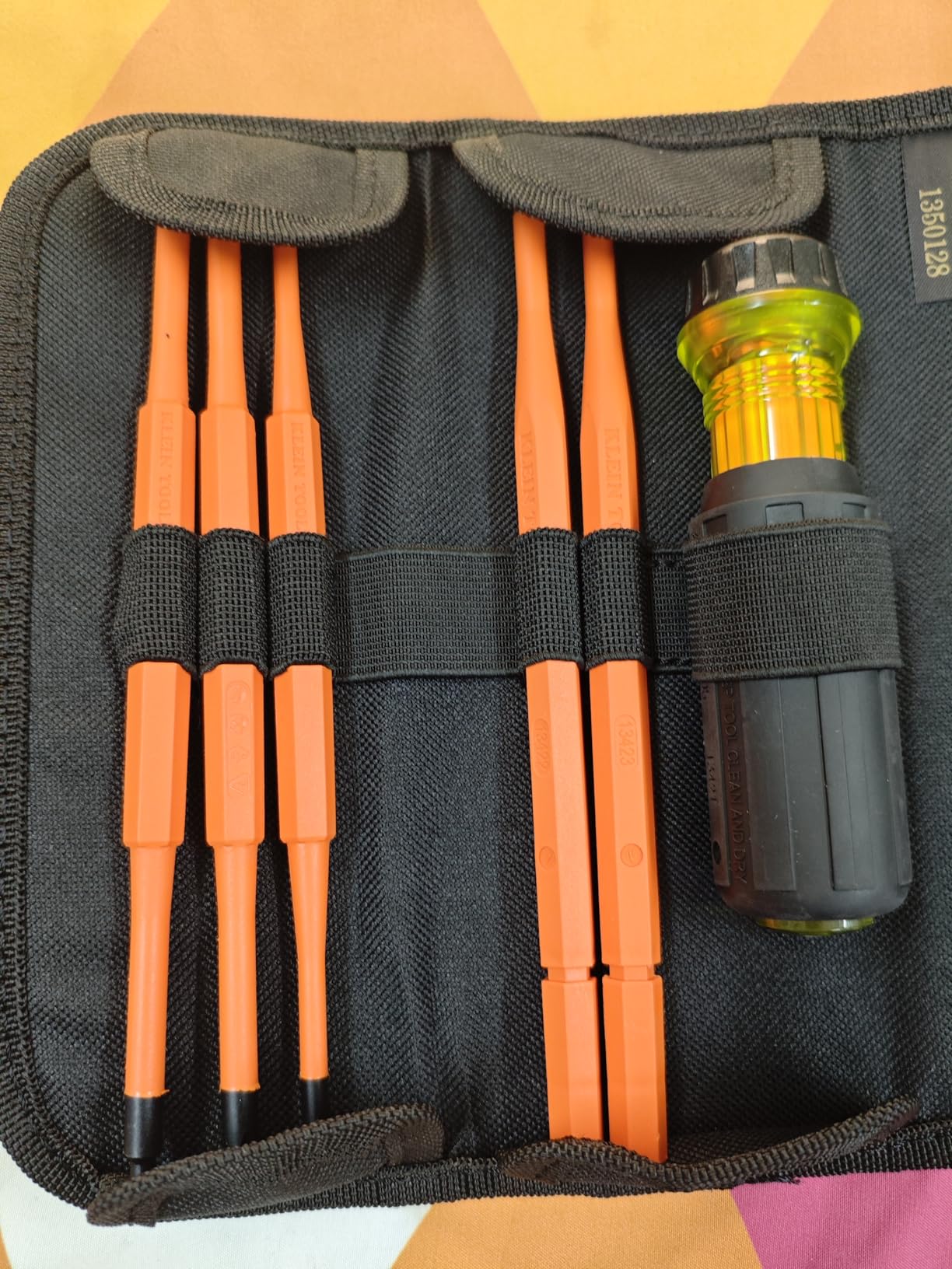 Klein Tools 32288 Insulated Screwdriver, 8-in-1 Screwdriver Set with Interchangeable Blades, 3 Phillips, 3 Slotted and 2 Square Tips customer photo 1