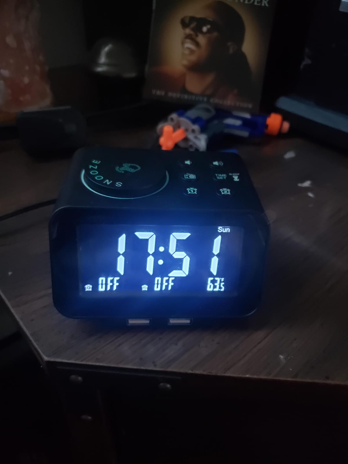 uscce Digital Dual Alarm Clock Radio for Bedrooms with 0-100% Dimmer | FM Radio with Weekday/Weekend Mode & 2 USB Charging Port & 6 Sound Adjustable Volume & Sleep Timer Temperature Battery Backup customer photo 1