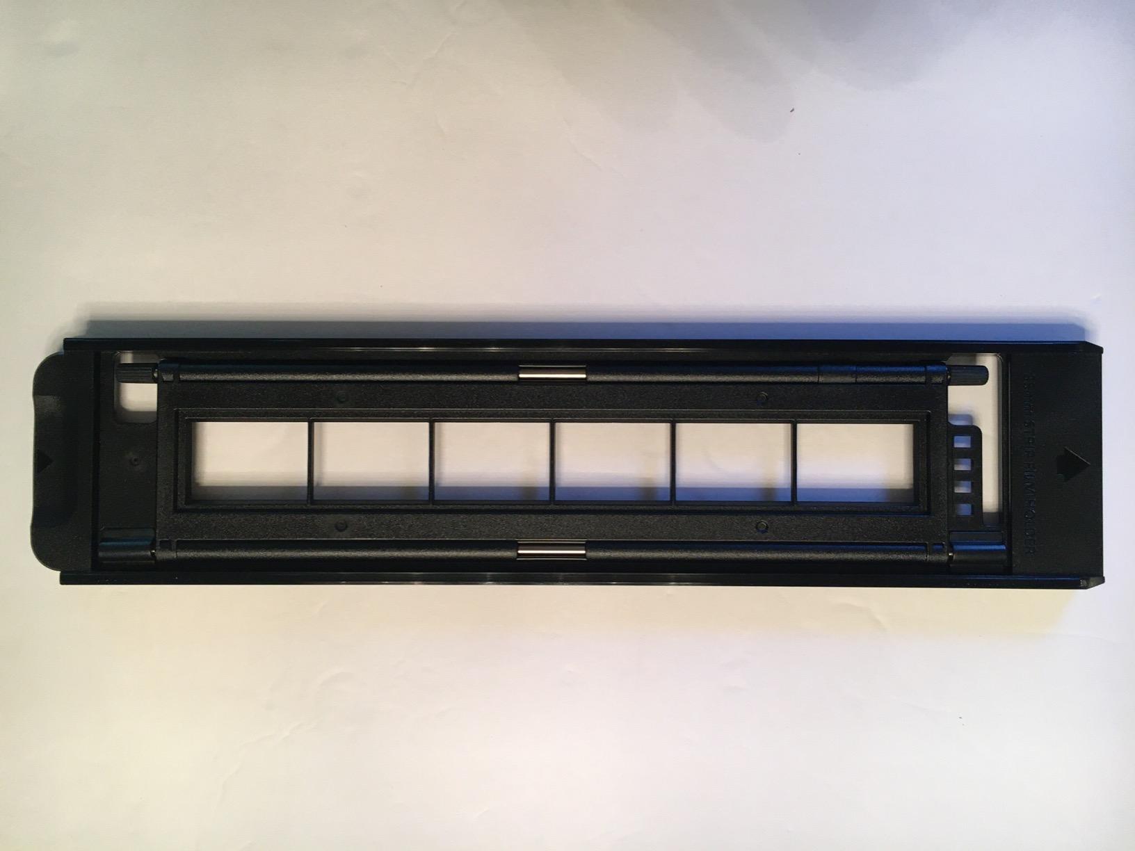 Plustek OpticFilm 135i - Automatic Film & Slide Scanner, Batch converts 35mm Slides & Film Negatives, Support 3rd Party Editing Software Export, Max. 7200 dpi customer photo 2