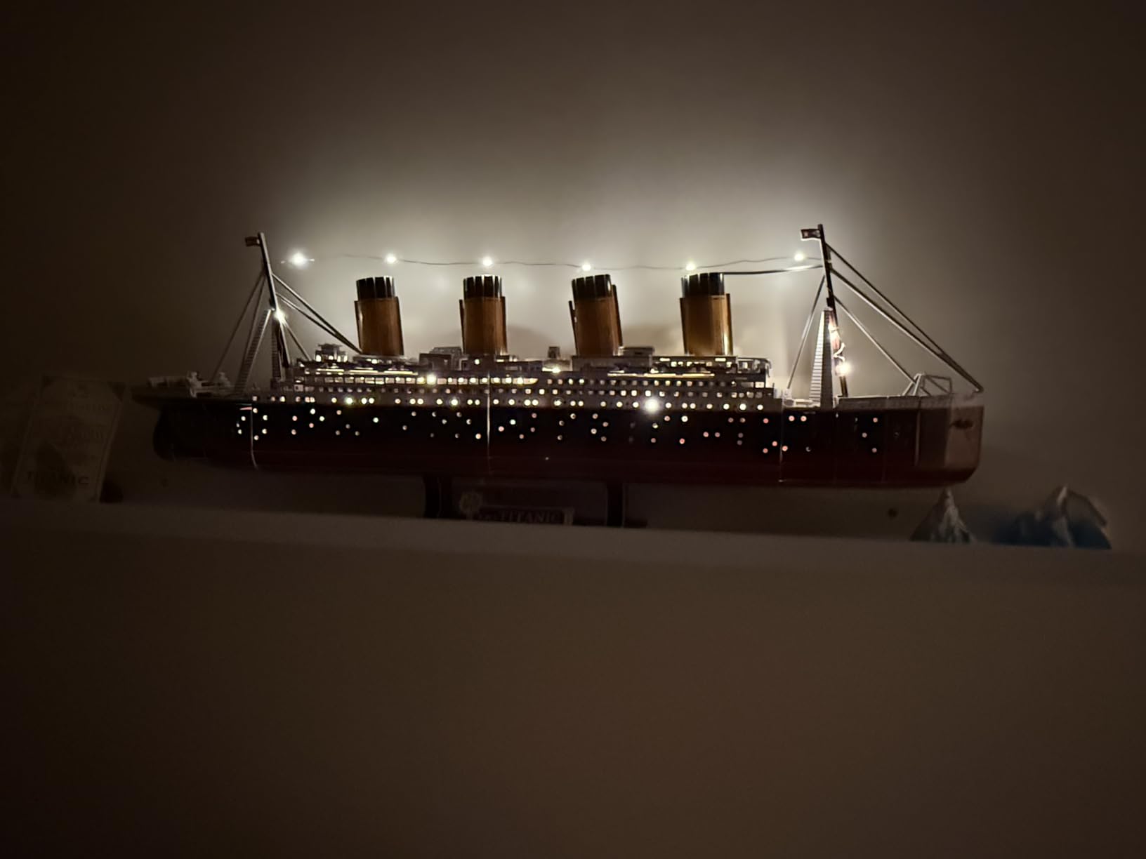 CubicFun Titanic 3D Model Ship Puzzle with LED Lights, 266 Pieces, 88 cm customer photo 1