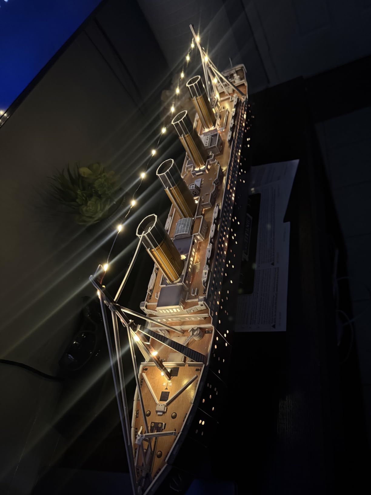 CubicFun Titanic 3D Model Ship Puzzle with LED Lights, 266 Pieces, 88 cm customer photo 2